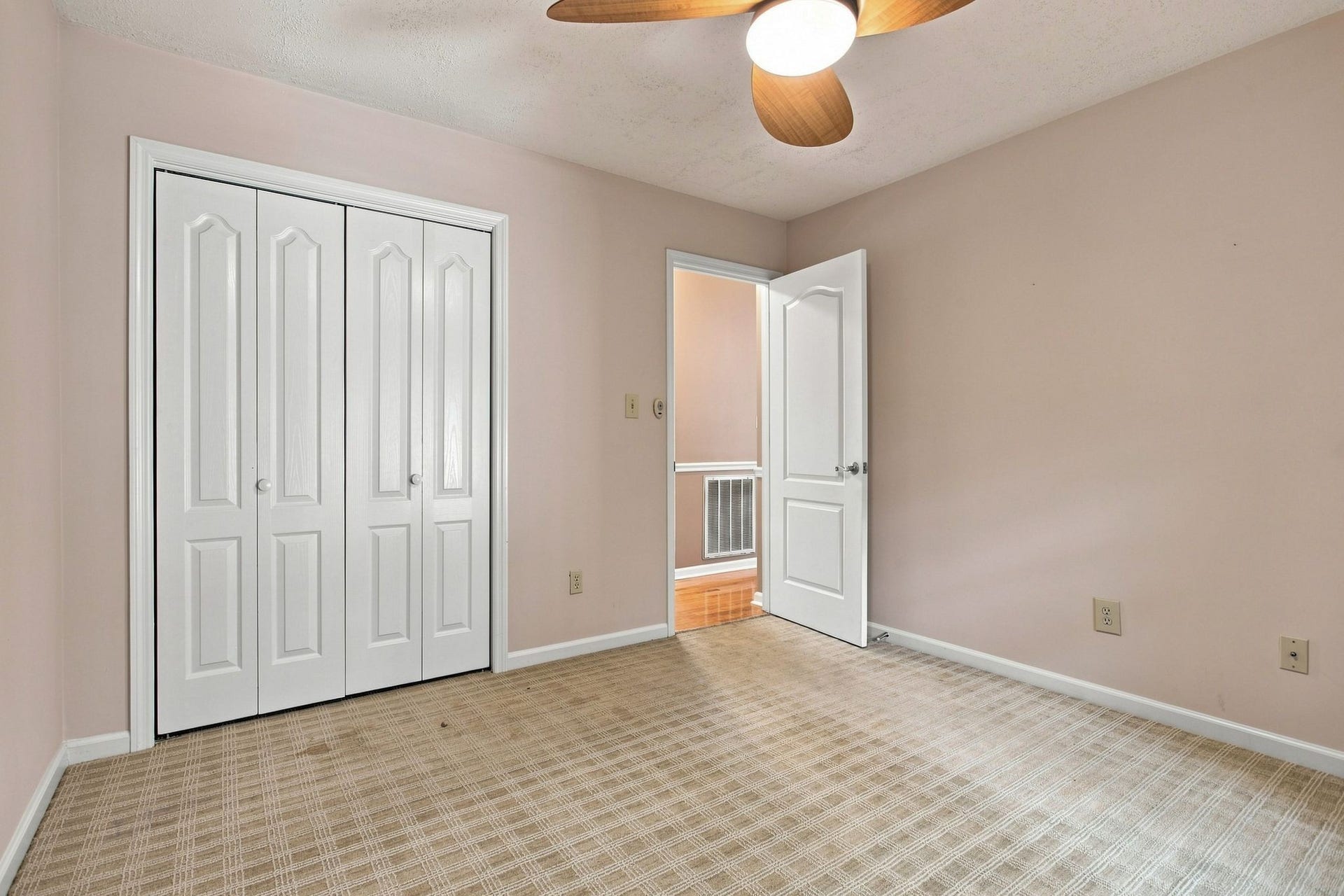1904 Gettysburg Lane, Columbia, TN 38401 1904 Gettysburg Lane, Columbia, TN 38401