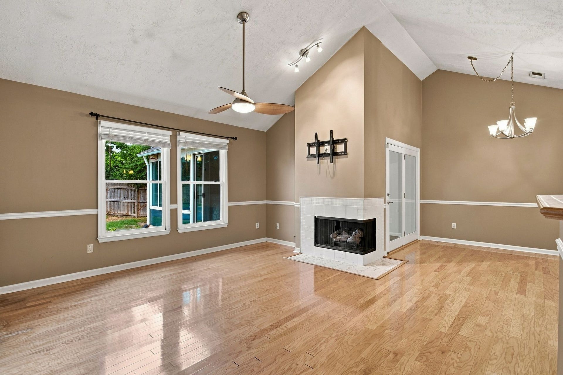 1904 Gettysburg Lane, Columbia, TN 38401 1904 Gettysburg Lane, Columbia, TN 38401