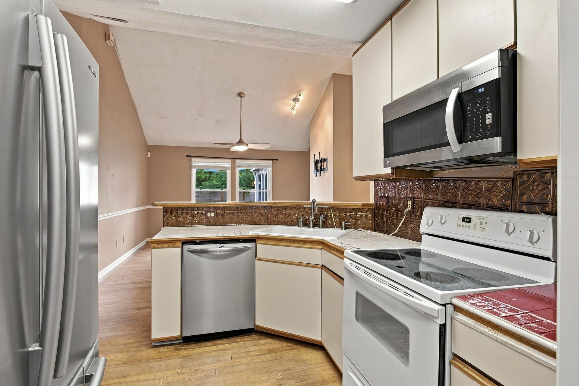 1904 Gettysburg Lane, Columbia, TN 38401 1904 Gettysburg Lane, Columbia, TN 38401