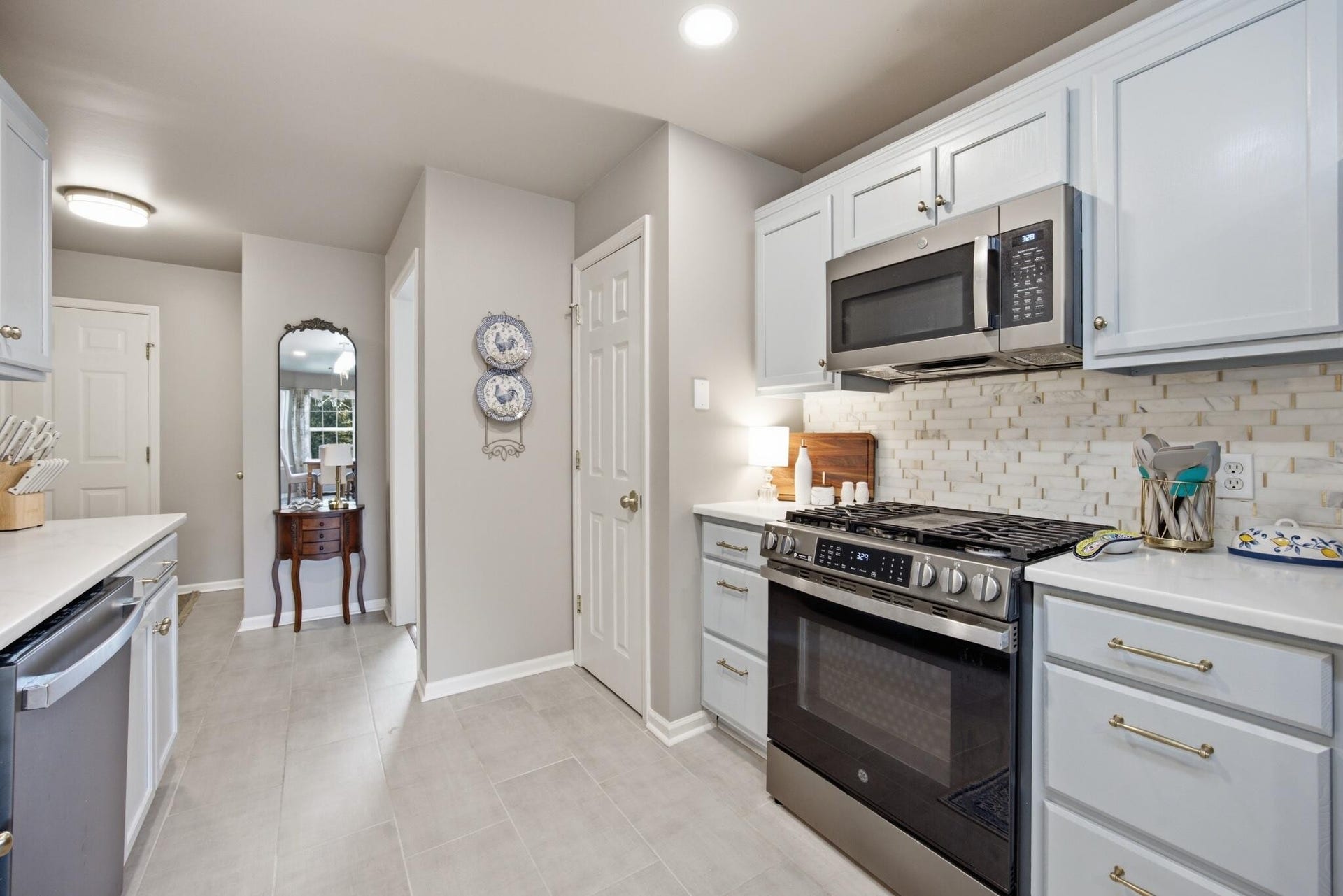 5773 Sarah Drive, Ooltewah, TN 37363 5773 Sarah Drive, Ooltewah, TN 37363