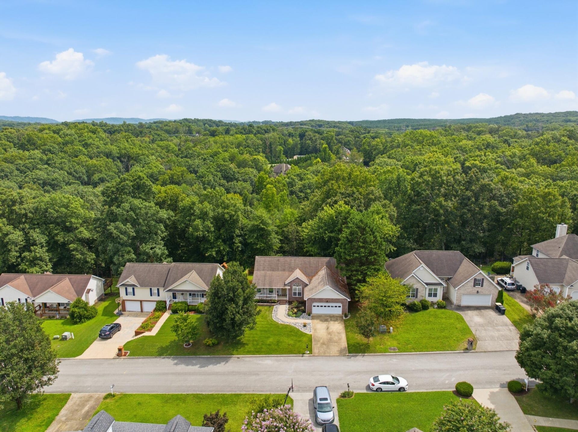 5773 Sarah Drive, Ooltewah, TN 37363 5773 Sarah Drive, Ooltewah, TN 37363