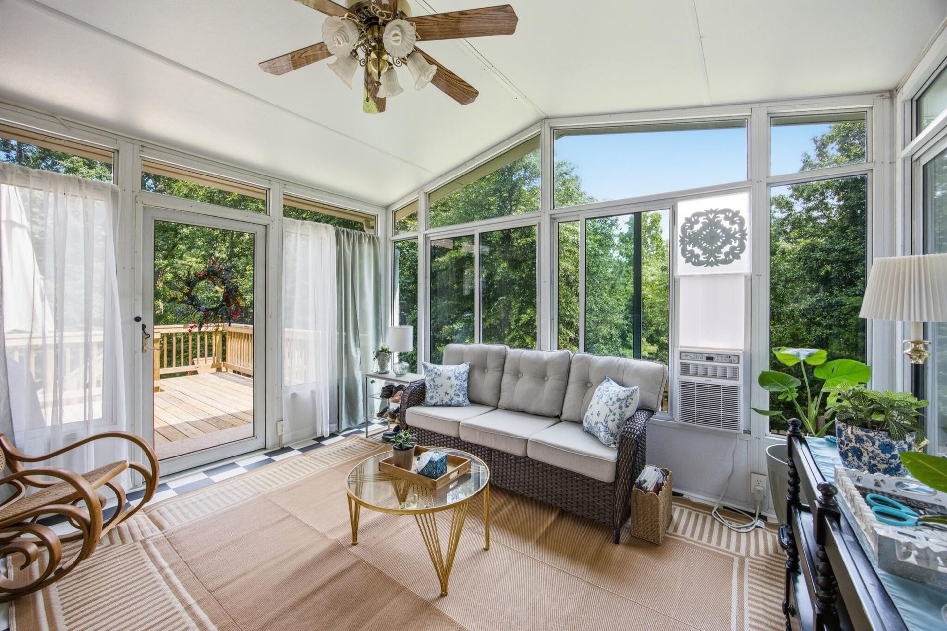 5773 Sarah Drive, Ooltewah, TN 37363 5773 Sarah Drive, Ooltewah, TN 37363