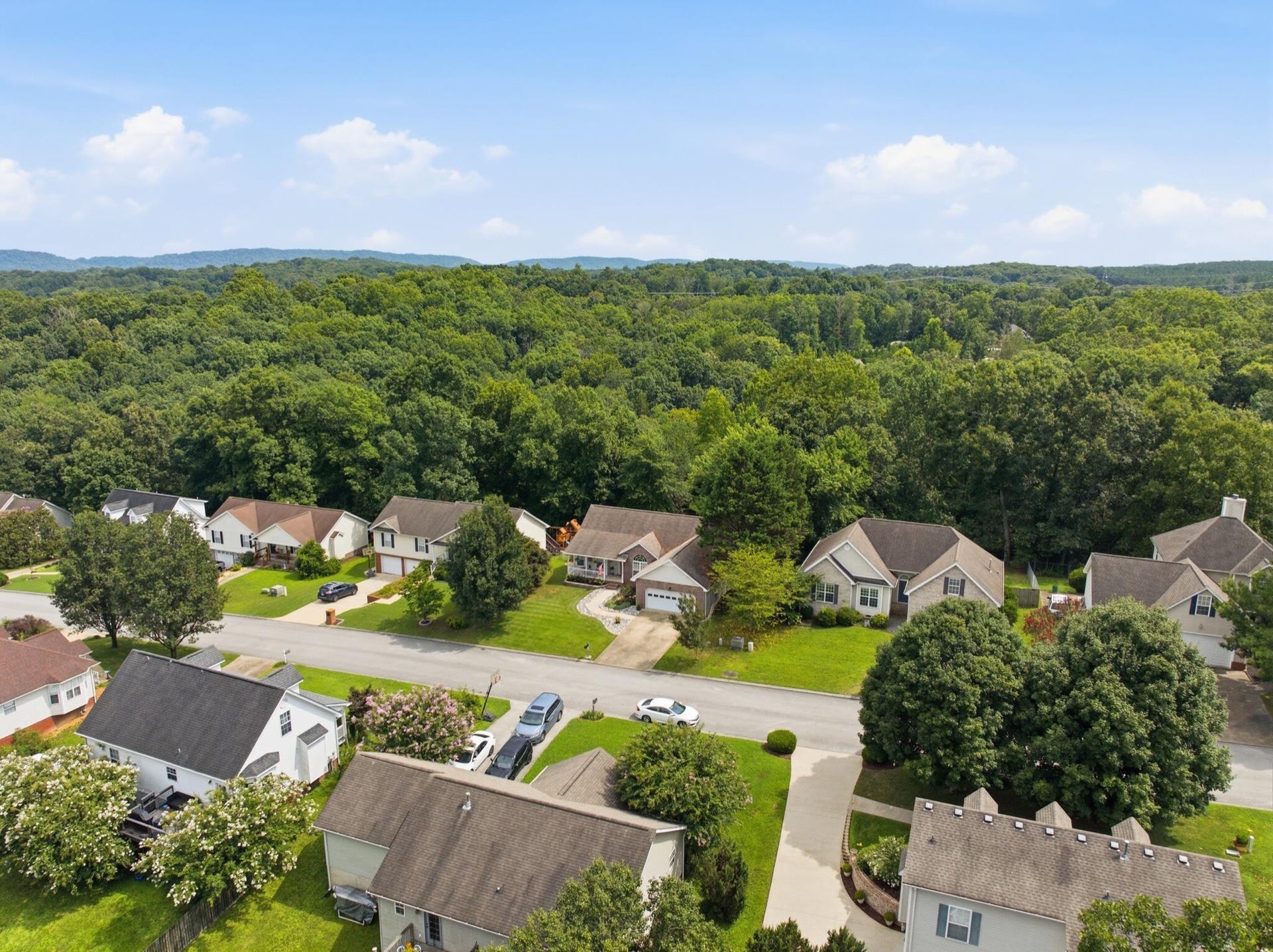 5773 Sarah Drive, Ooltewah, TN 37363 5773 Sarah Drive, Ooltewah, TN 37363