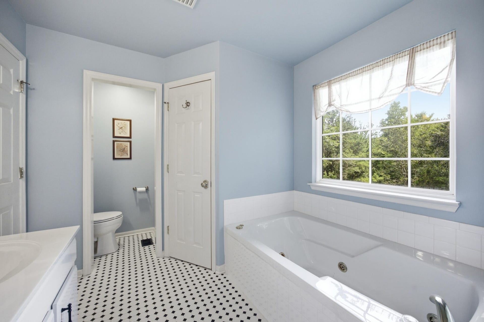 5773 Sarah Drive, Ooltewah, TN 37363 5773 Sarah Drive, Ooltewah, TN 37363