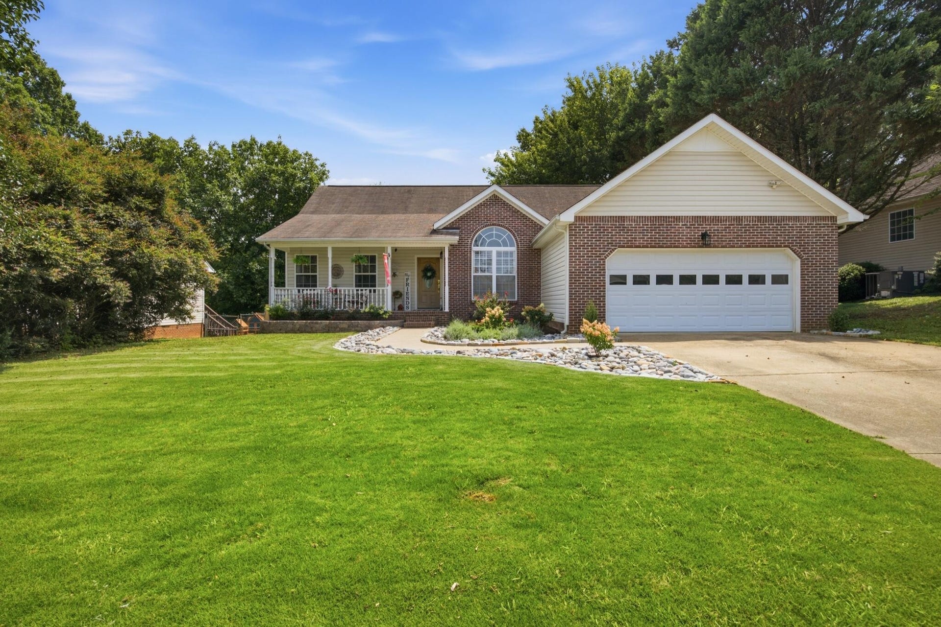 5773 Sarah Drive, Ooltewah, TN 37363 5773 Sarah Drive, Ooltewah, TN 37363