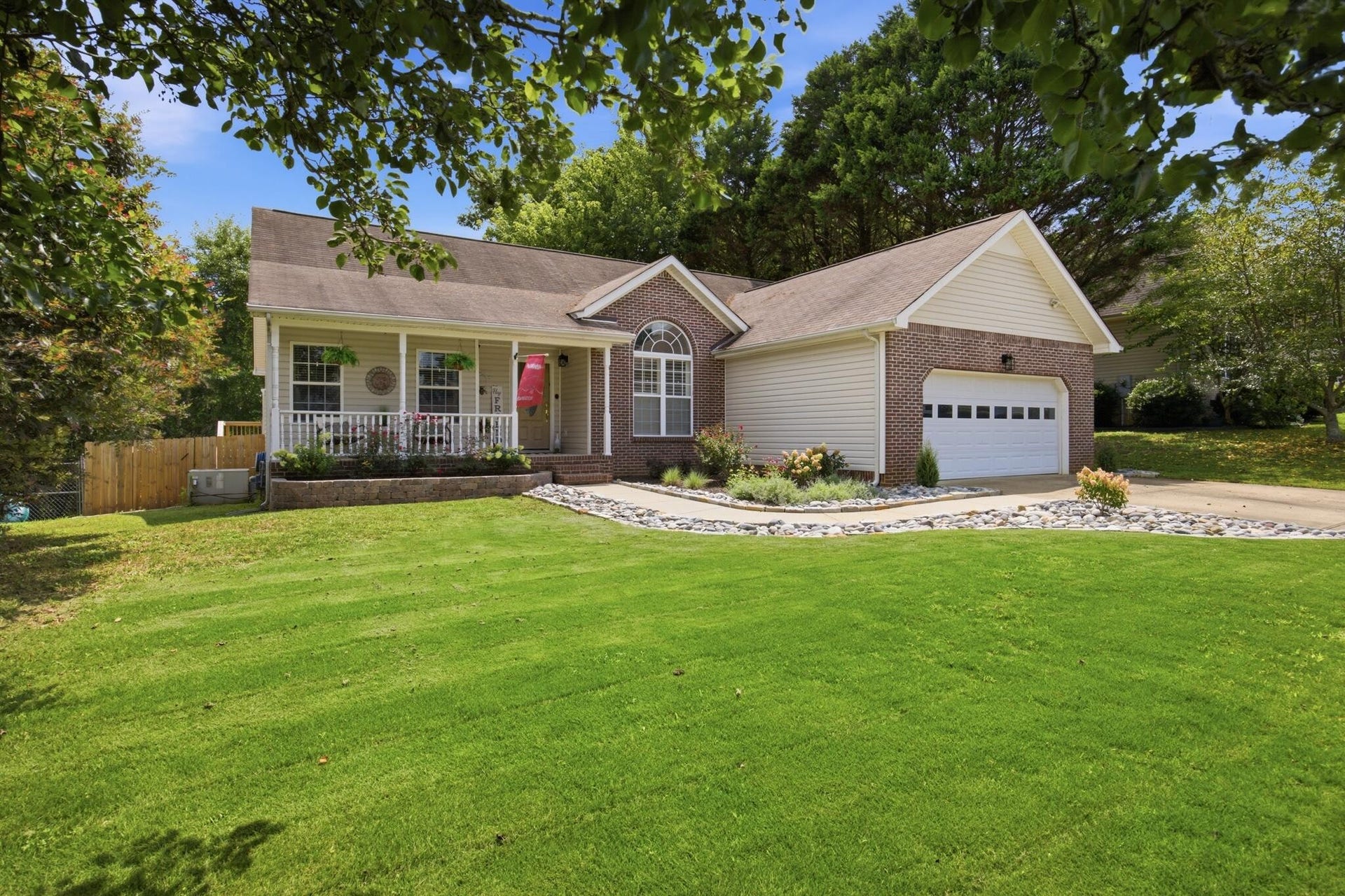 5773 Sarah Drive, Ooltewah, TN 37363 5773 Sarah Drive, Ooltewah, TN 37363