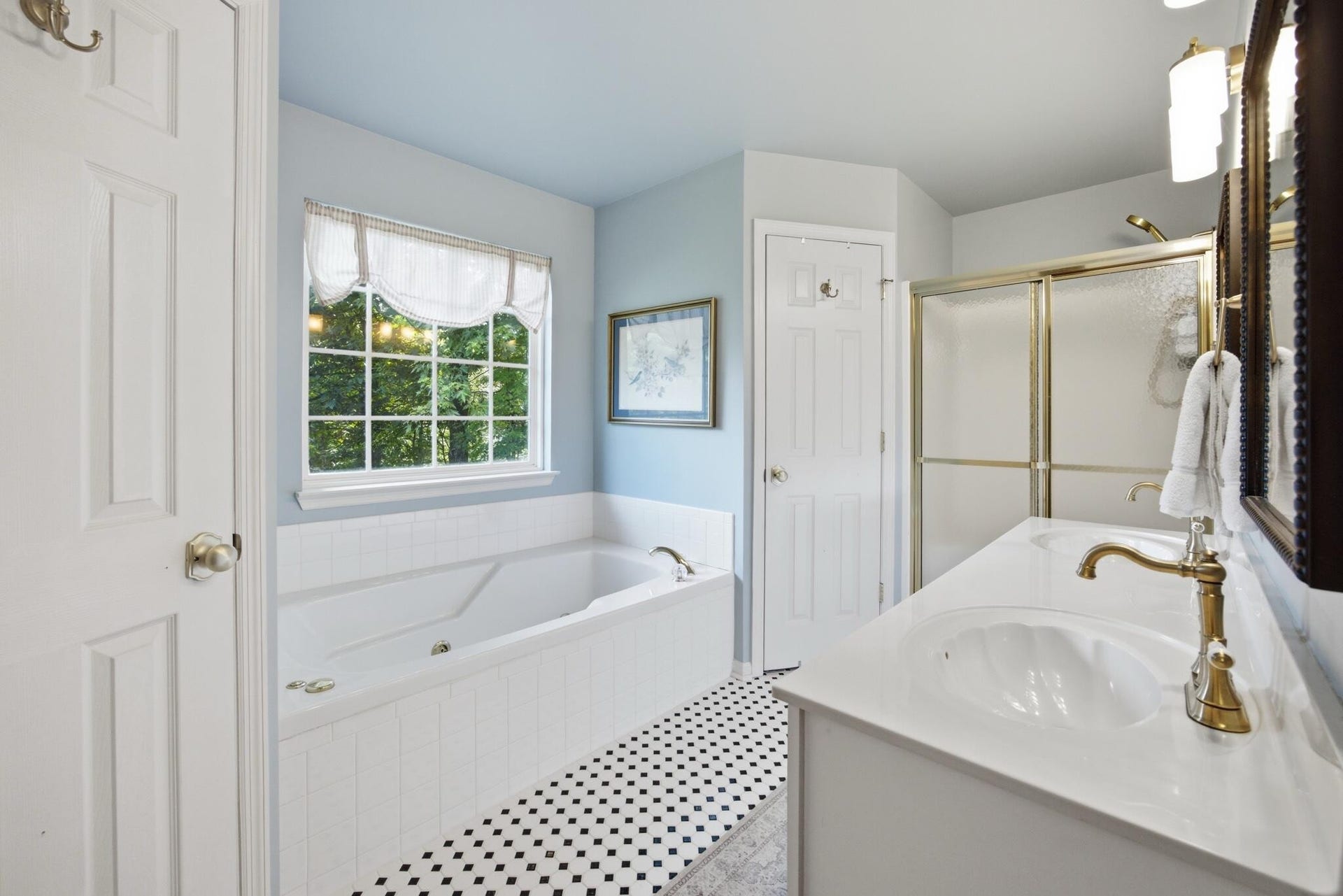 5773 Sarah Drive, Ooltewah, TN 37363 5773 Sarah Drive, Ooltewah, TN 37363