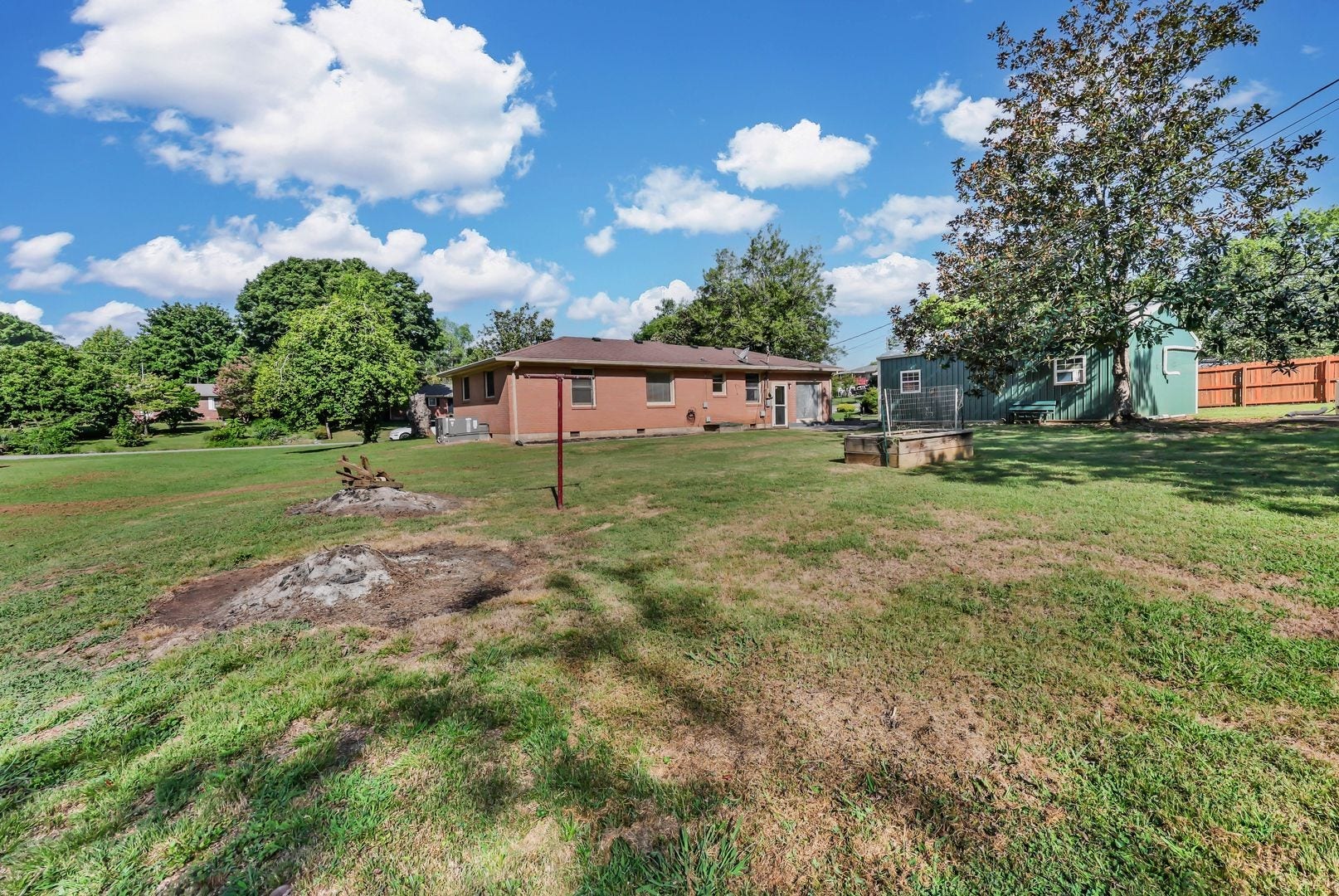 504 Wren Dr, Clarksville, TN 37040 504 Wren Dr, Clarksville, TN 37040