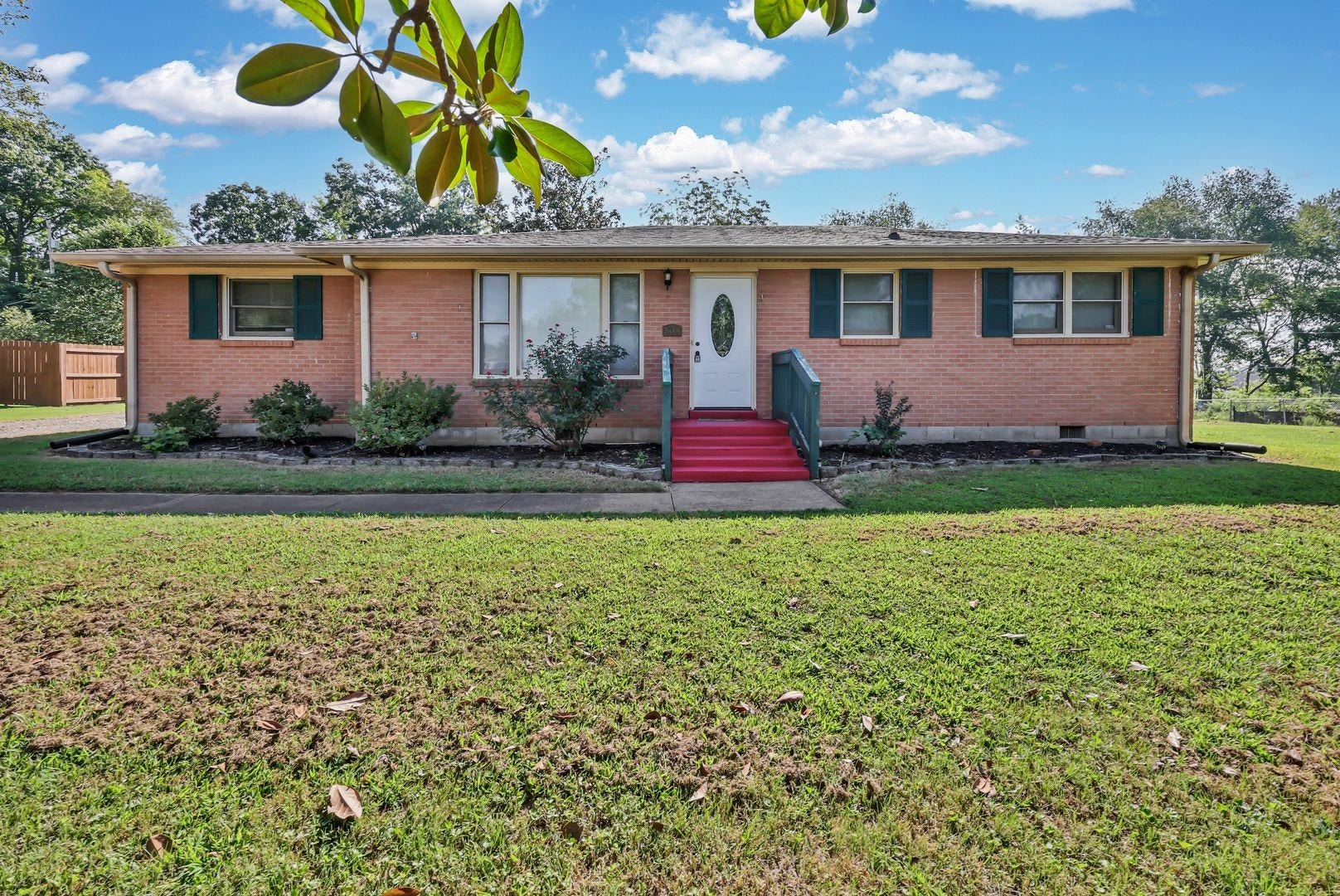 504 Wren Dr, Clarksville, TN 37040 504 Wren Dr, Clarksville, TN 37040
