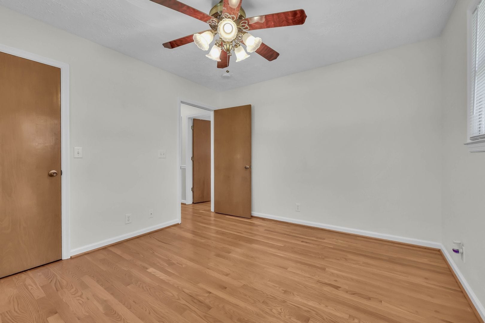504 Wren Dr, Clarksville, TN 37040 504 Wren Dr, Clarksville, TN 37040