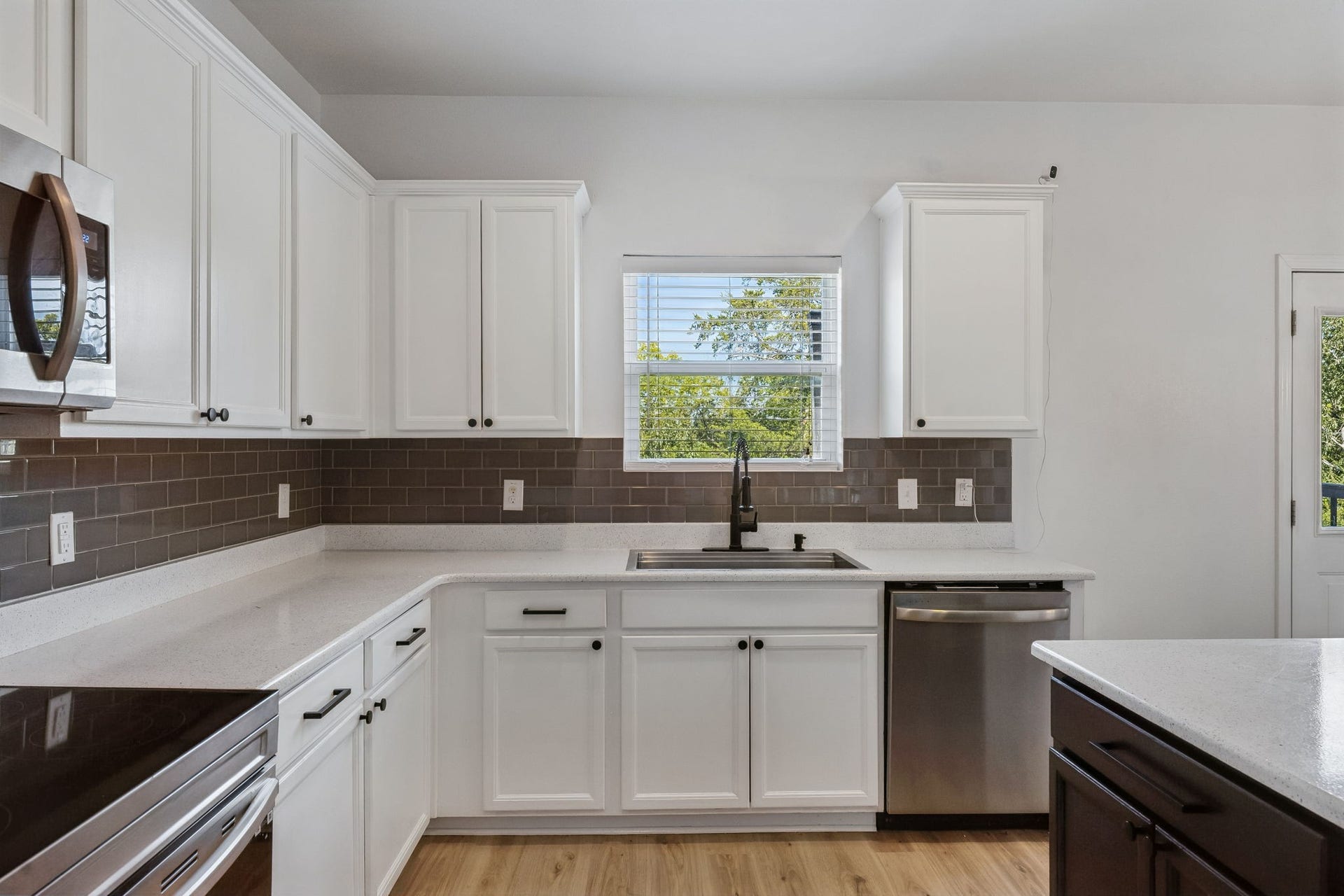 2247 Bee Hive Dr, Columbia, TN 38401 2247 Bee Hive Dr, Columbia, TN 38401