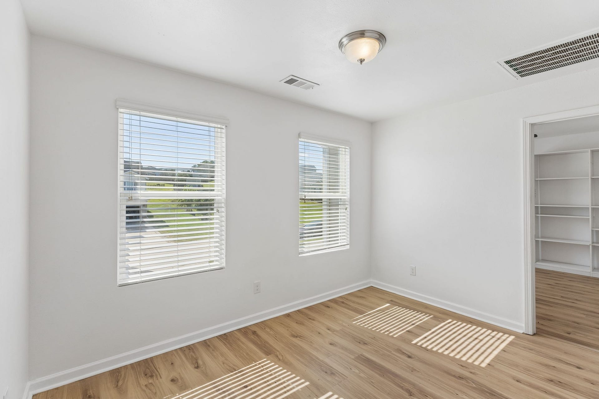 2247 Bee Hive Dr, Columbia, TN 38401 2247 Bee Hive Dr, Columbia, TN 38401