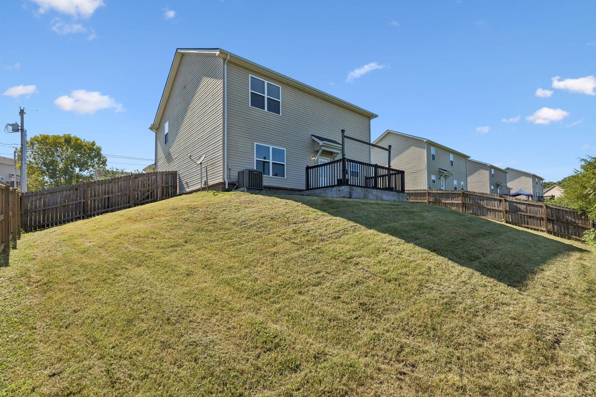 2247 Bee Hive Dr, Columbia, TN 38401 2247 Bee Hive Dr, Columbia, TN 38401