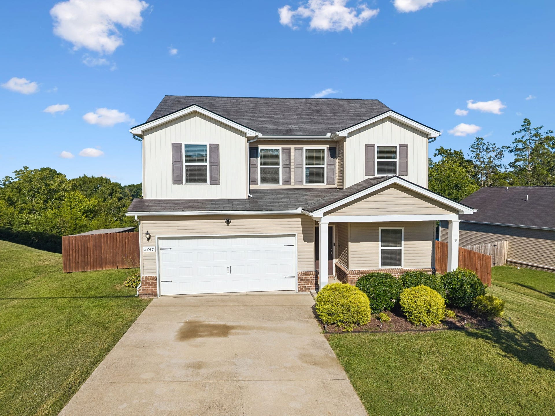 2247 Bee Hive Dr, Columbia, TN 38401 2247 Bee Hive Dr, Columbia, TN 38401