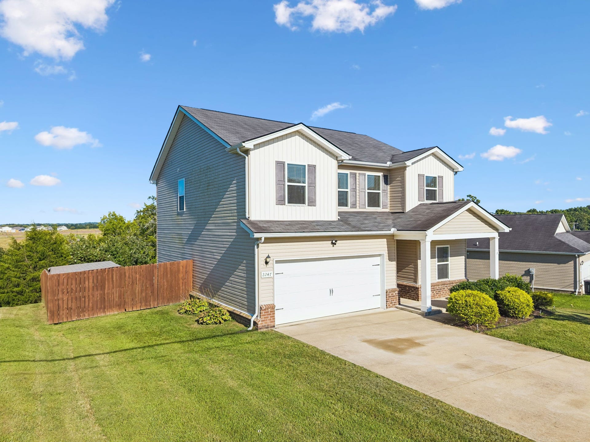 2247 Bee Hive Dr, Columbia, TN 38401 2247 Bee Hive Dr, Columbia, TN 38401
