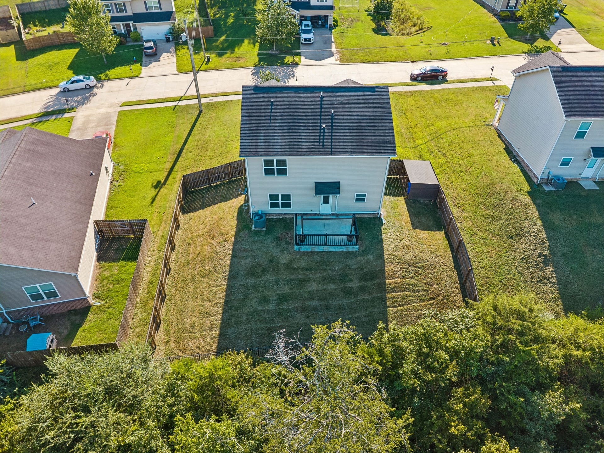 2247 Bee Hive Dr, Columbia, TN 38401 2247 Bee Hive Dr, Columbia, TN 38401