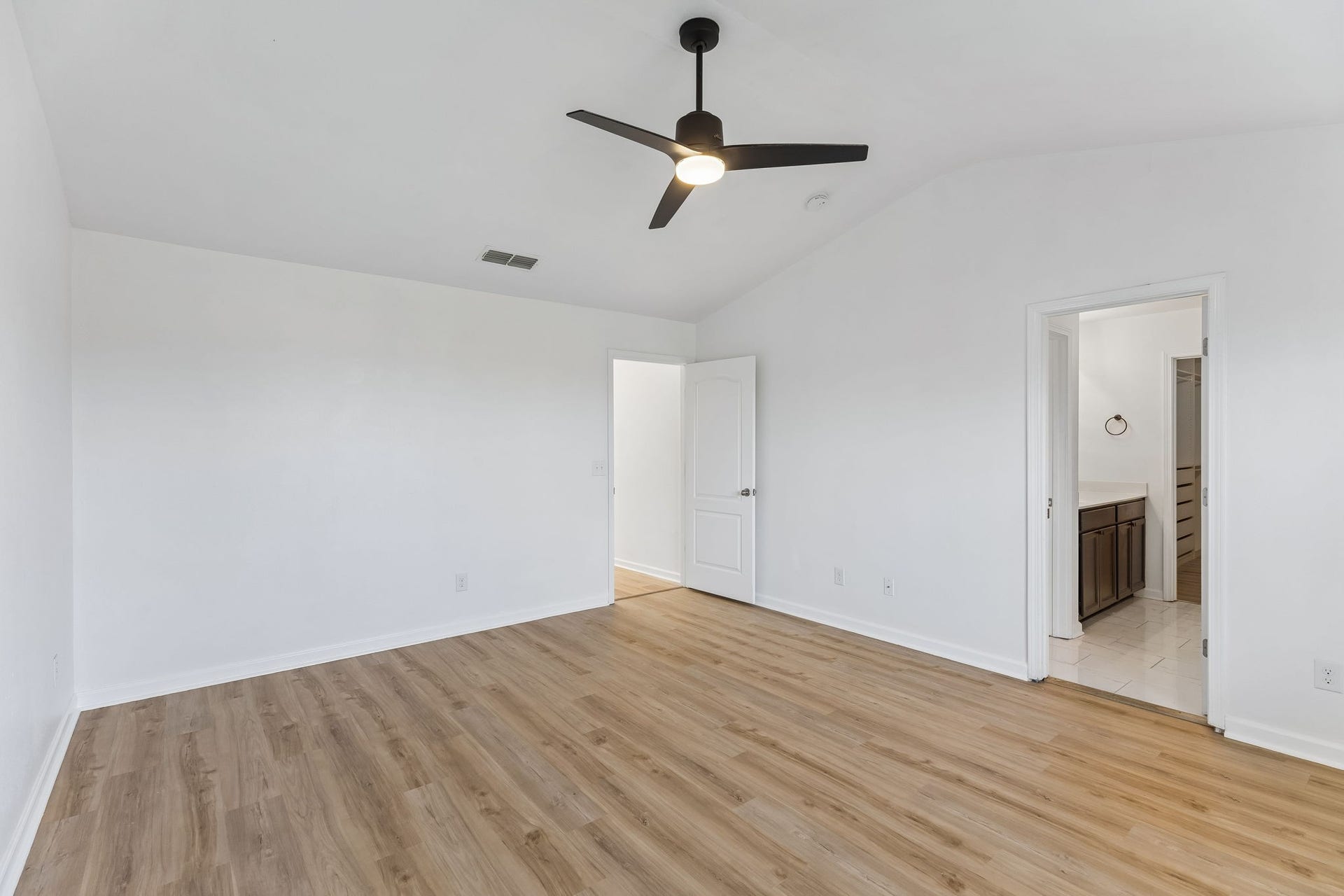 2247 Bee Hive Dr, Columbia, TN 38401 2247 Bee Hive Dr, Columbia, TN 38401