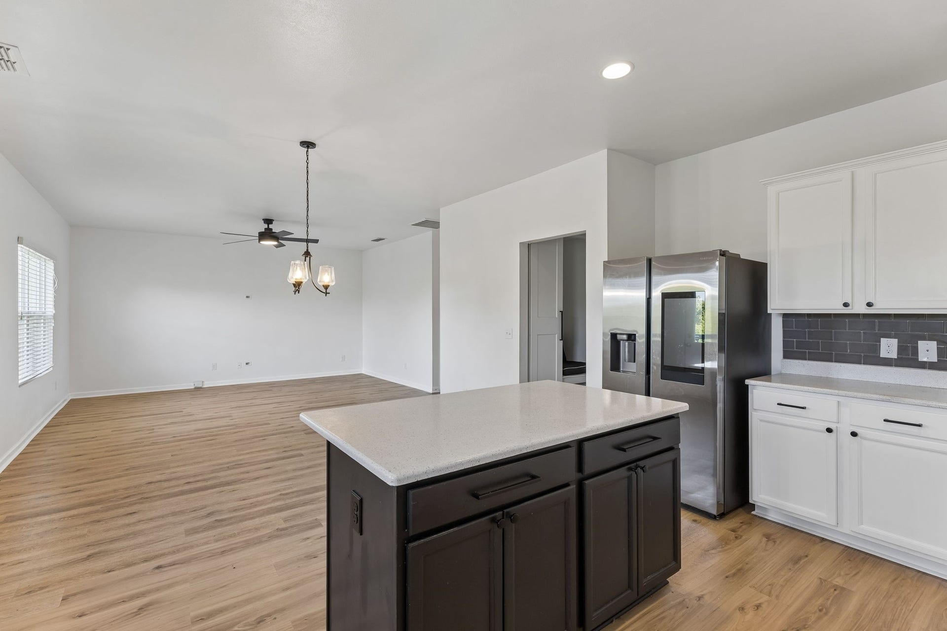 2247 Bee Hive Dr, Columbia, TN 38401 2247 Bee Hive Dr, Columbia, TN 38401
