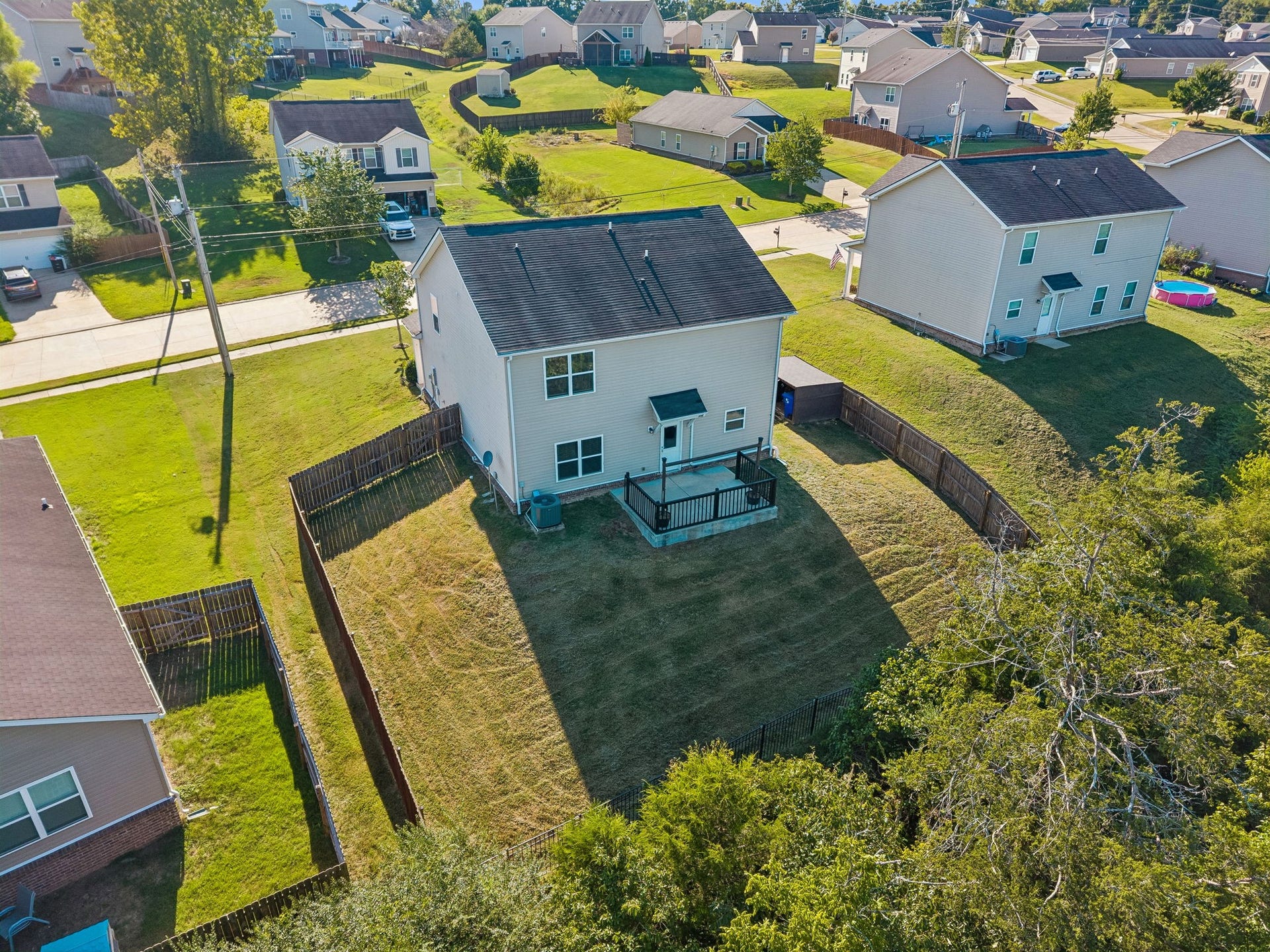 2247 Bee Hive Dr, Columbia, TN 38401 2247 Bee Hive Dr, Columbia, TN 38401