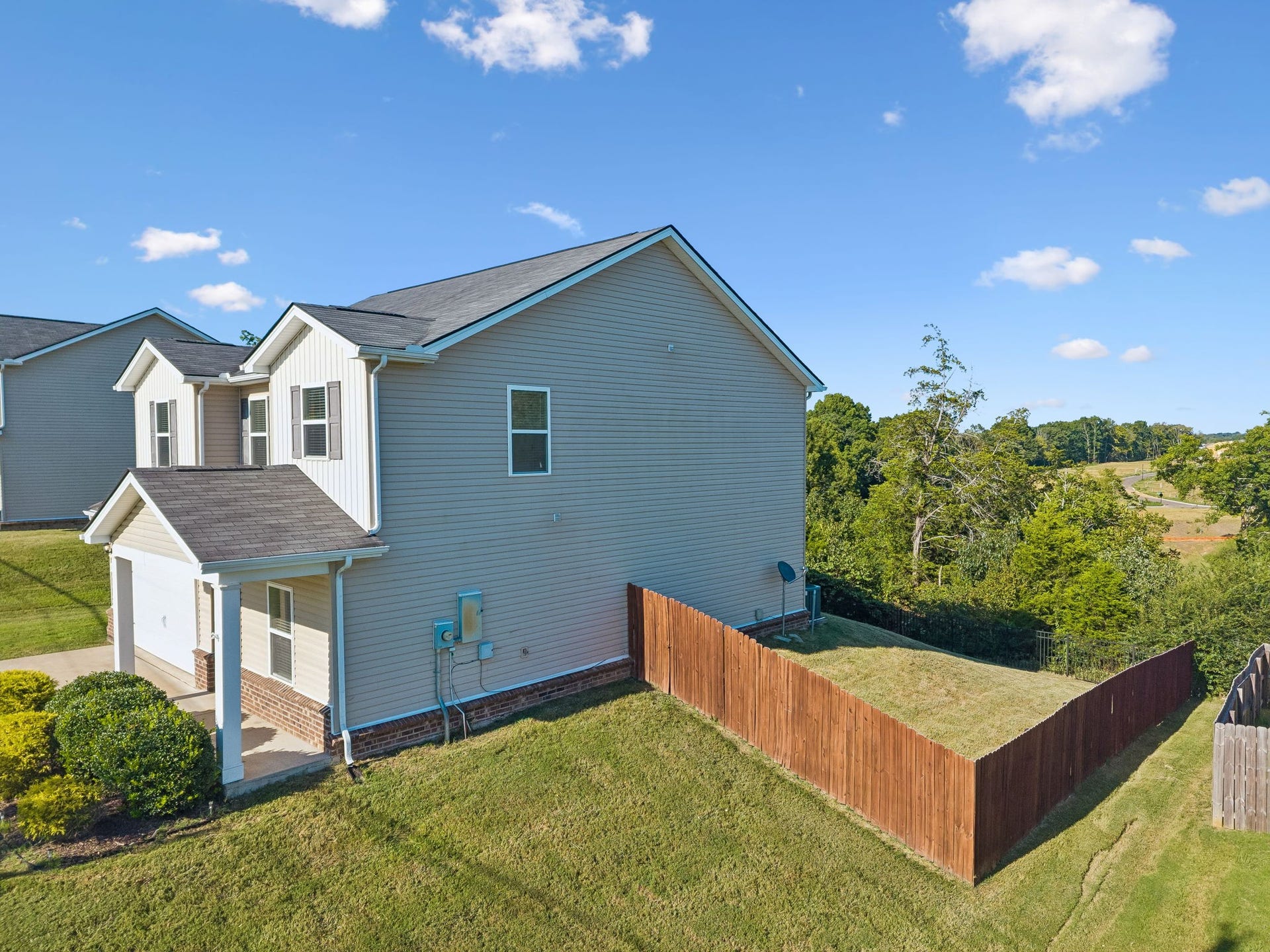 2247 Bee Hive Dr, Columbia, TN 38401 2247 Bee Hive Dr, Columbia, TN 38401