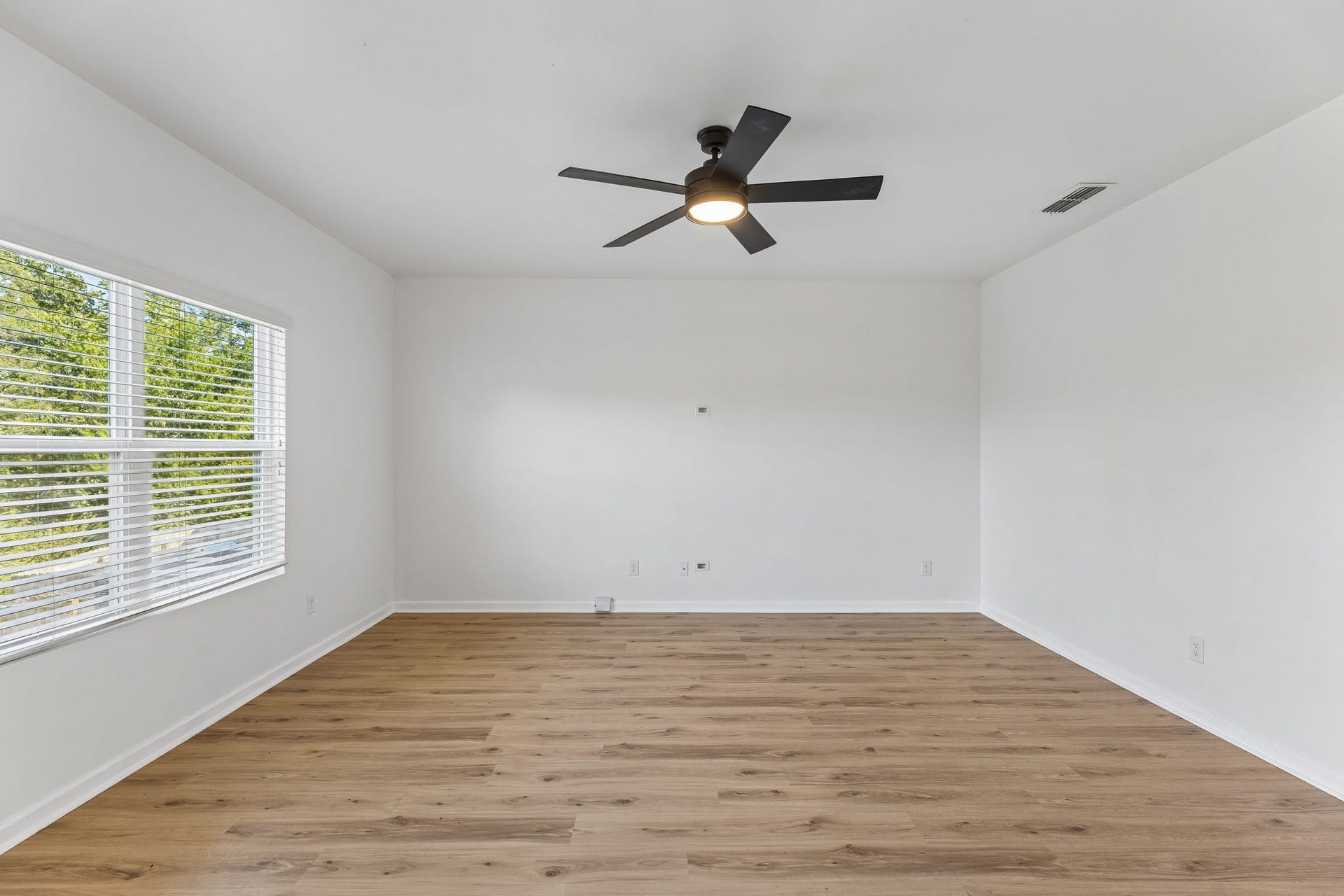 2247 Bee Hive Dr, Columbia, TN 38401 2247 Bee Hive Dr, Columbia, TN 38401