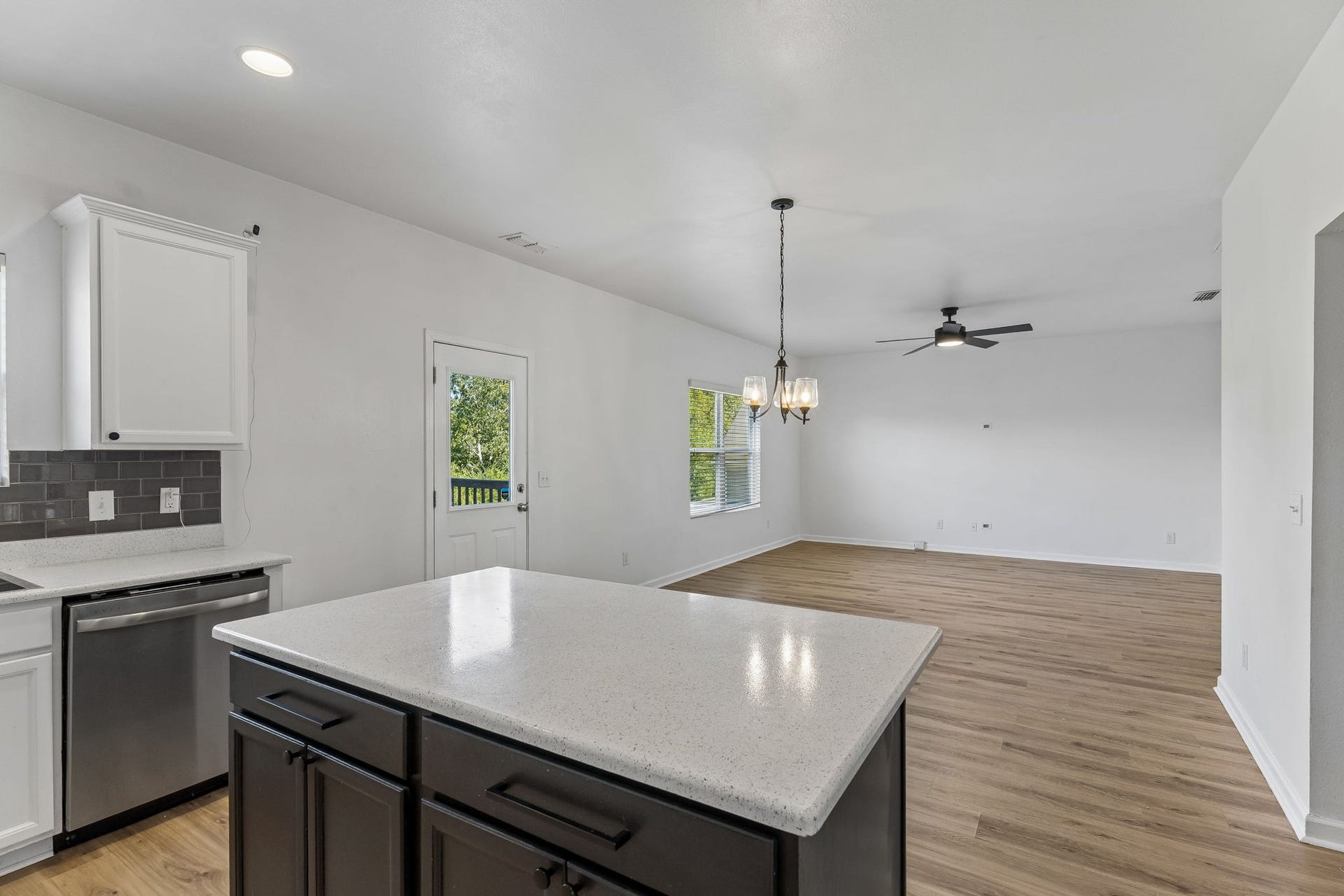 2247 Bee Hive Dr, Columbia, TN 38401 2247 Bee Hive Dr, Columbia, TN 38401