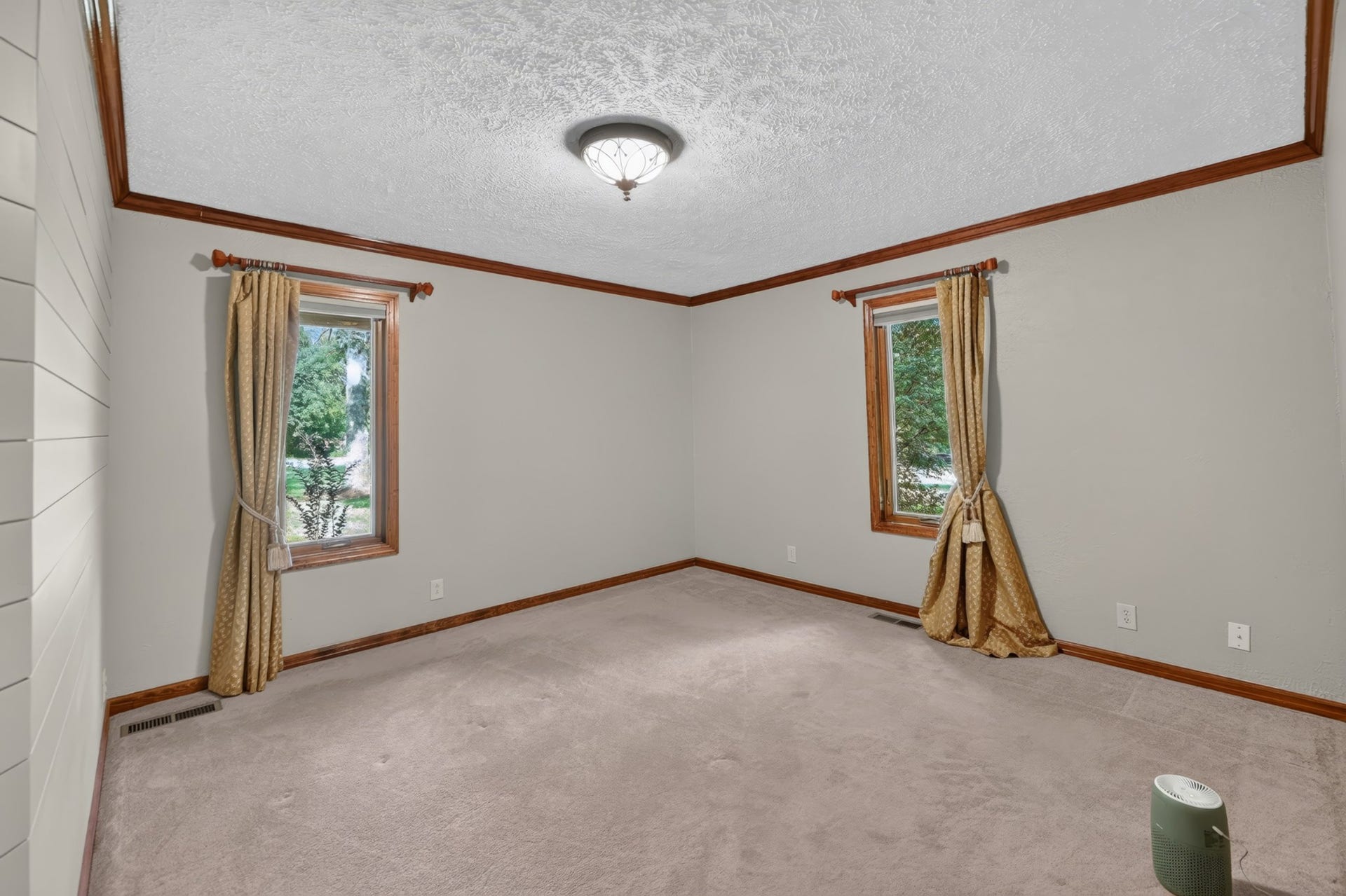 8100 Charlotte Pike, Nashville, TN 37221 8100 Charlotte Pike, Nashville, TN 37221