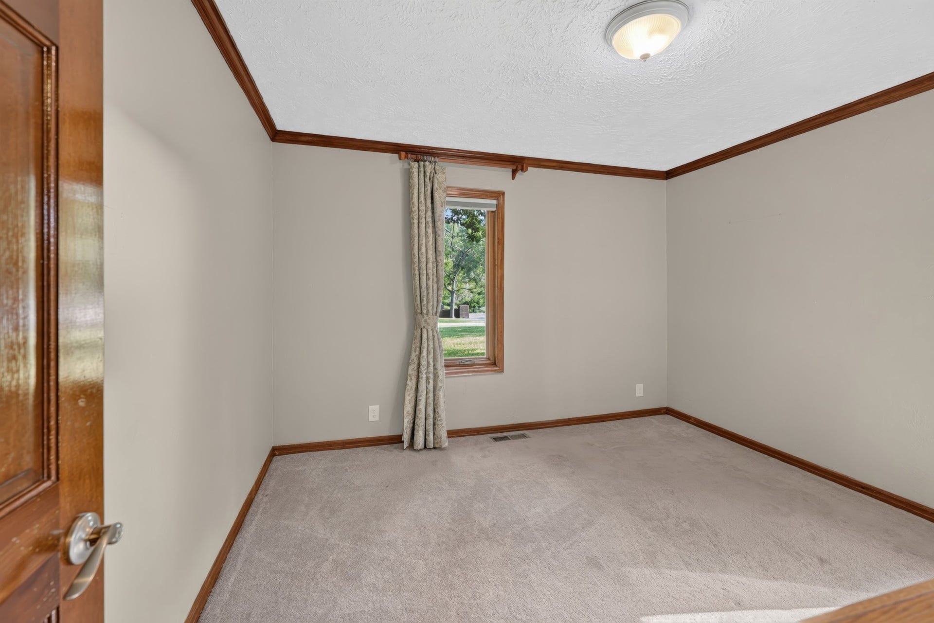 8100 Charlotte Pike, Nashville, TN 37221 8100 Charlotte Pike, Nashville, TN 37221