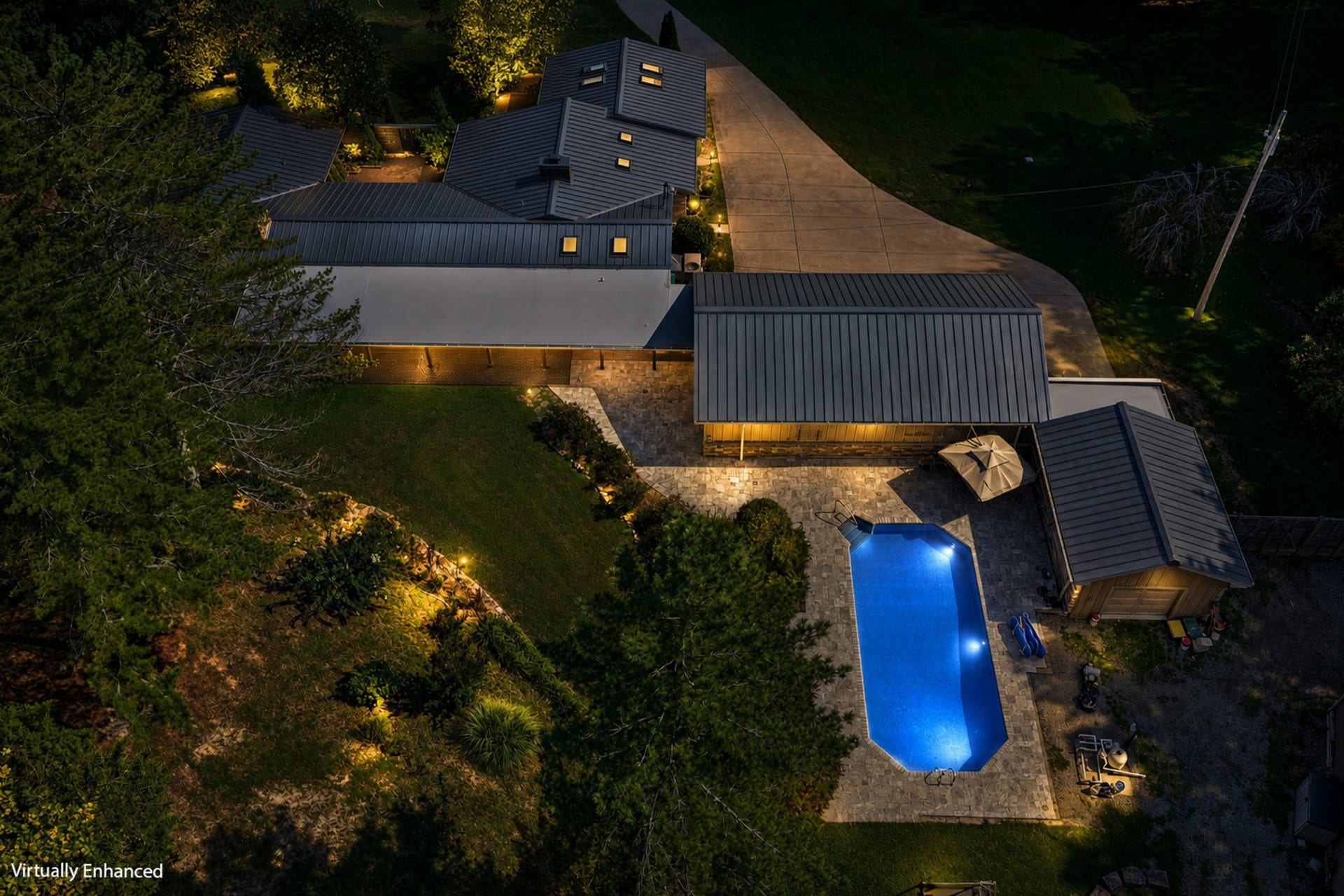 8100 Charlotte Pike, Nashville, TN 37221 8100 Charlotte Pike, Nashville, TN 37221