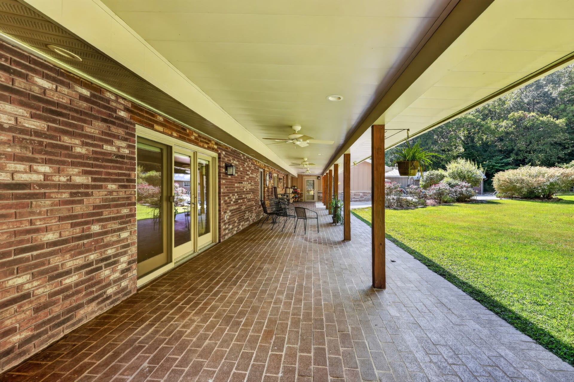 8100 Charlotte Pike, Nashville, TN 37221 8100 Charlotte Pike, Nashville, TN 37221