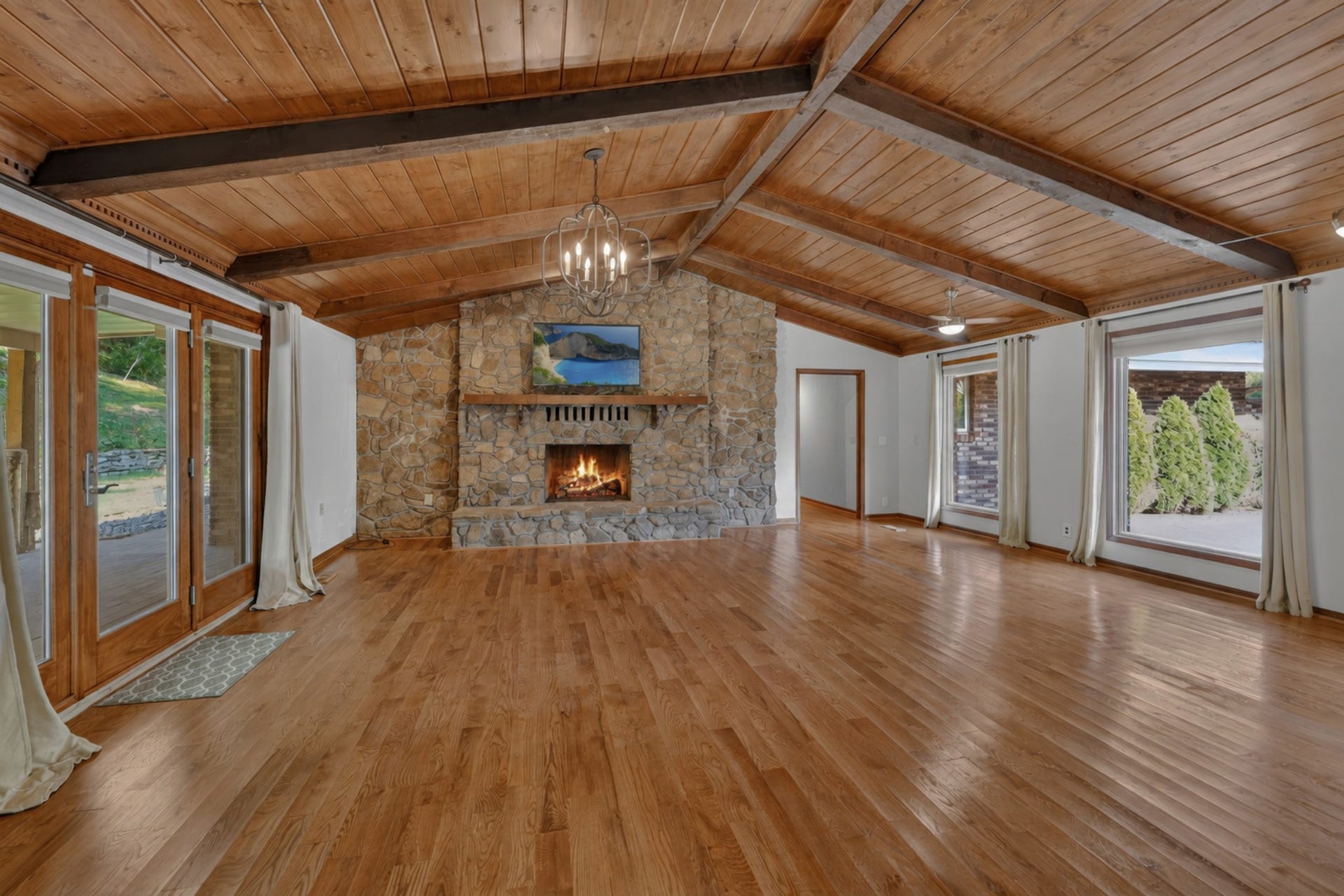 8100 Charlotte Pike, Nashville, TN 37221 8100 Charlotte Pike, Nashville, TN 37221