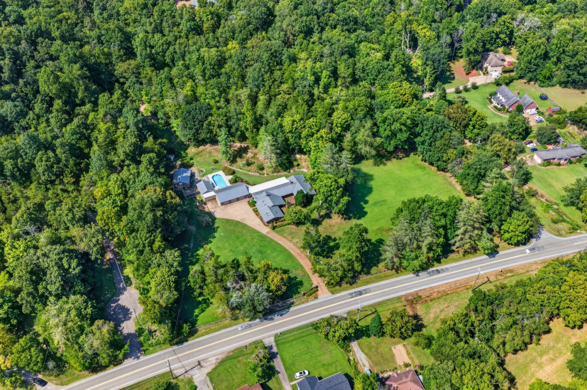 8100 Charlotte Pike, Nashville, TN 37221 8100 Charlotte Pike, Nashville, TN 37221