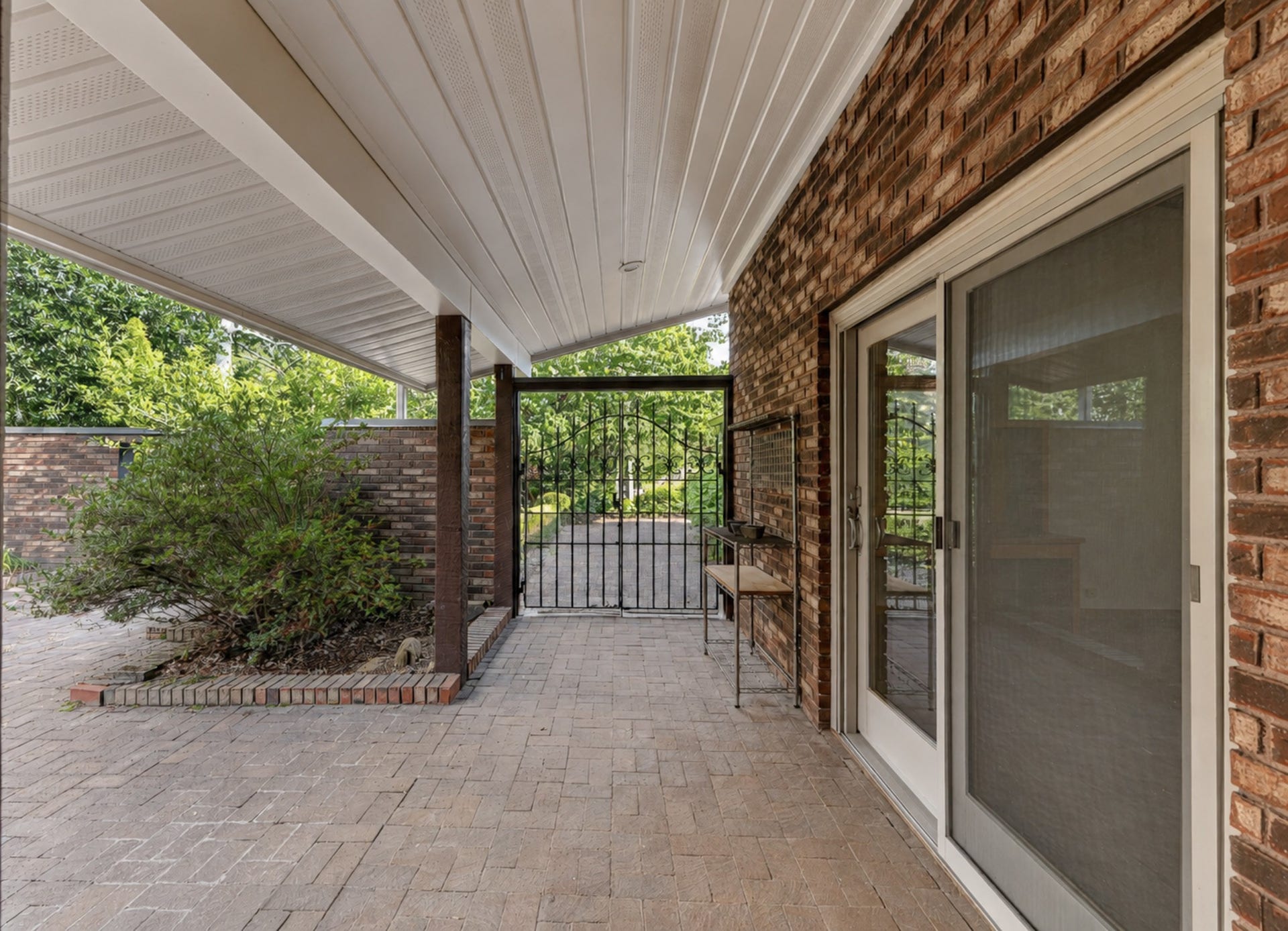8100 Charlotte Pike, Nashville, TN 37221 8100 Charlotte Pike, Nashville, TN 37221