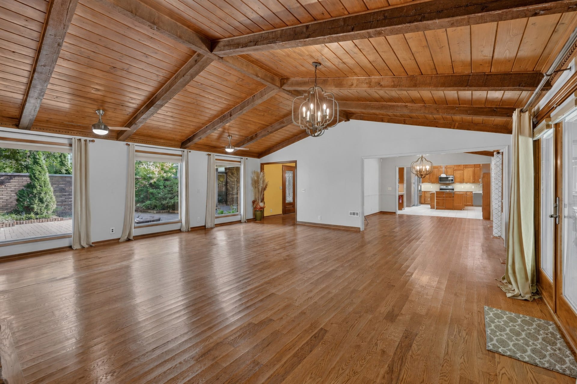 8100 Charlotte Pike, Nashville, TN 37221 8100 Charlotte Pike, Nashville, TN 37221