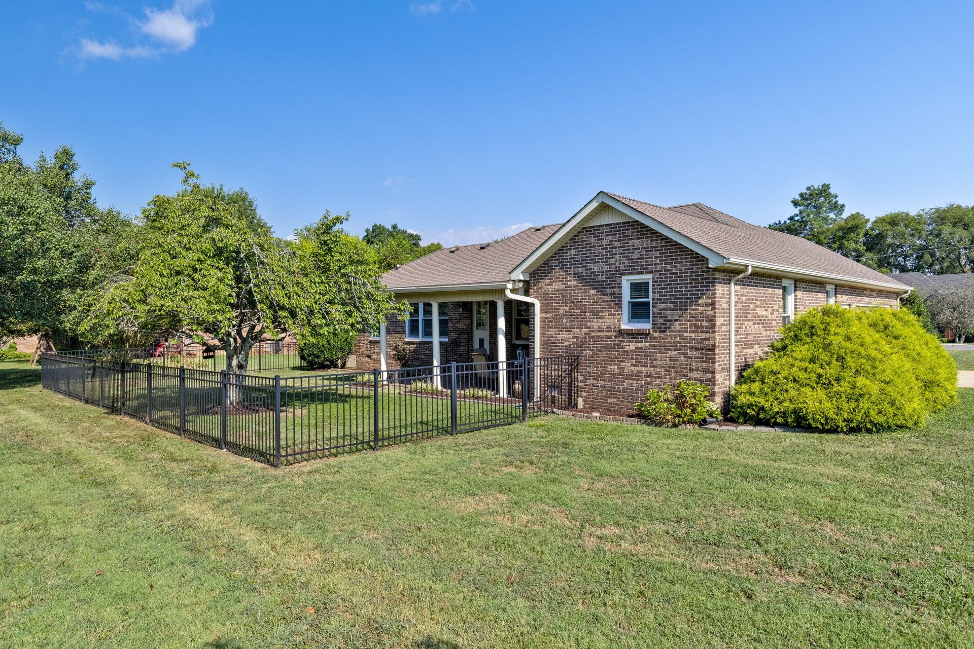 228 Megan Cir, Shelbyville, TN 37160 228 Megan Cir, Shelbyville, TN 37160