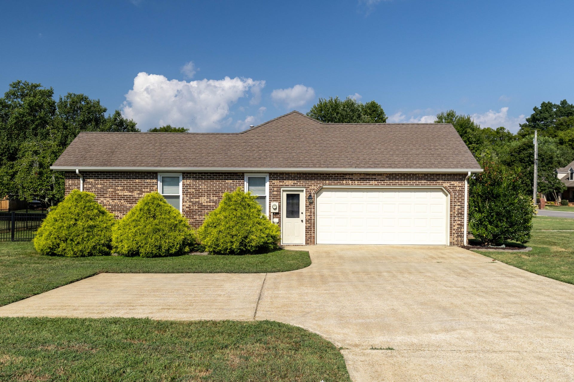 228 Megan Cir, Shelbyville, TN 37160 228 Megan Cir, Shelbyville, TN 37160
