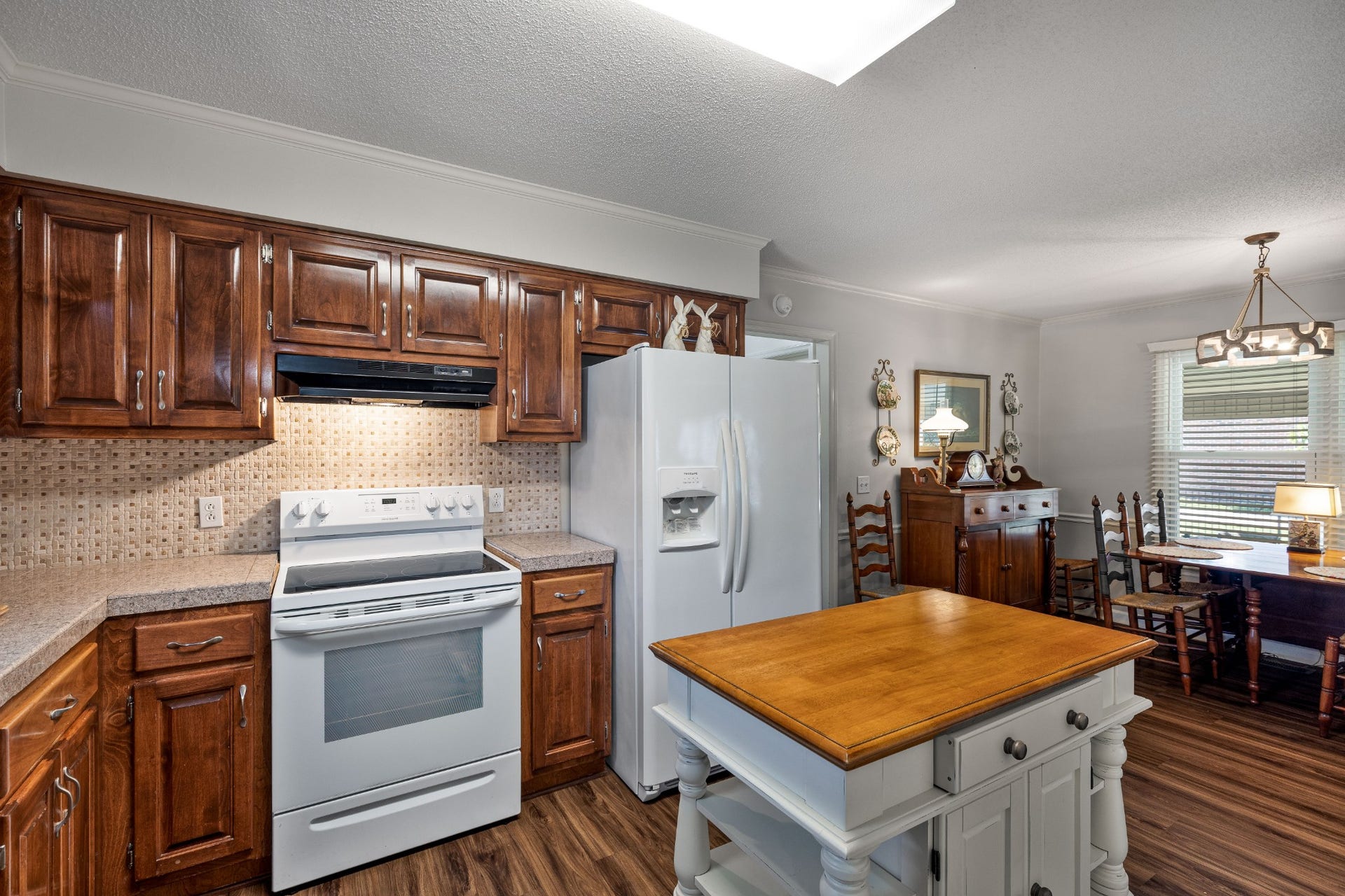 228 Megan Cir, Shelbyville, TN 37160 228 Megan Cir, Shelbyville, TN 37160