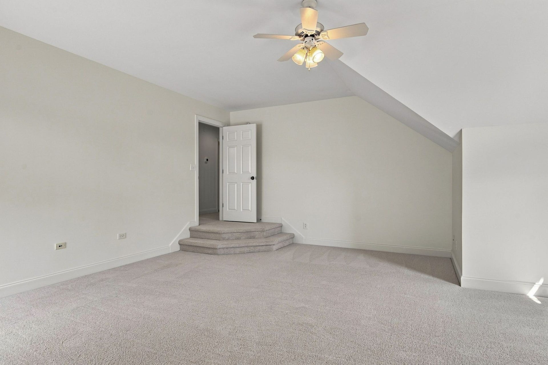 2153 Aberdeen Cir, Murfreesboro, TN 37130 Just use your imagination!