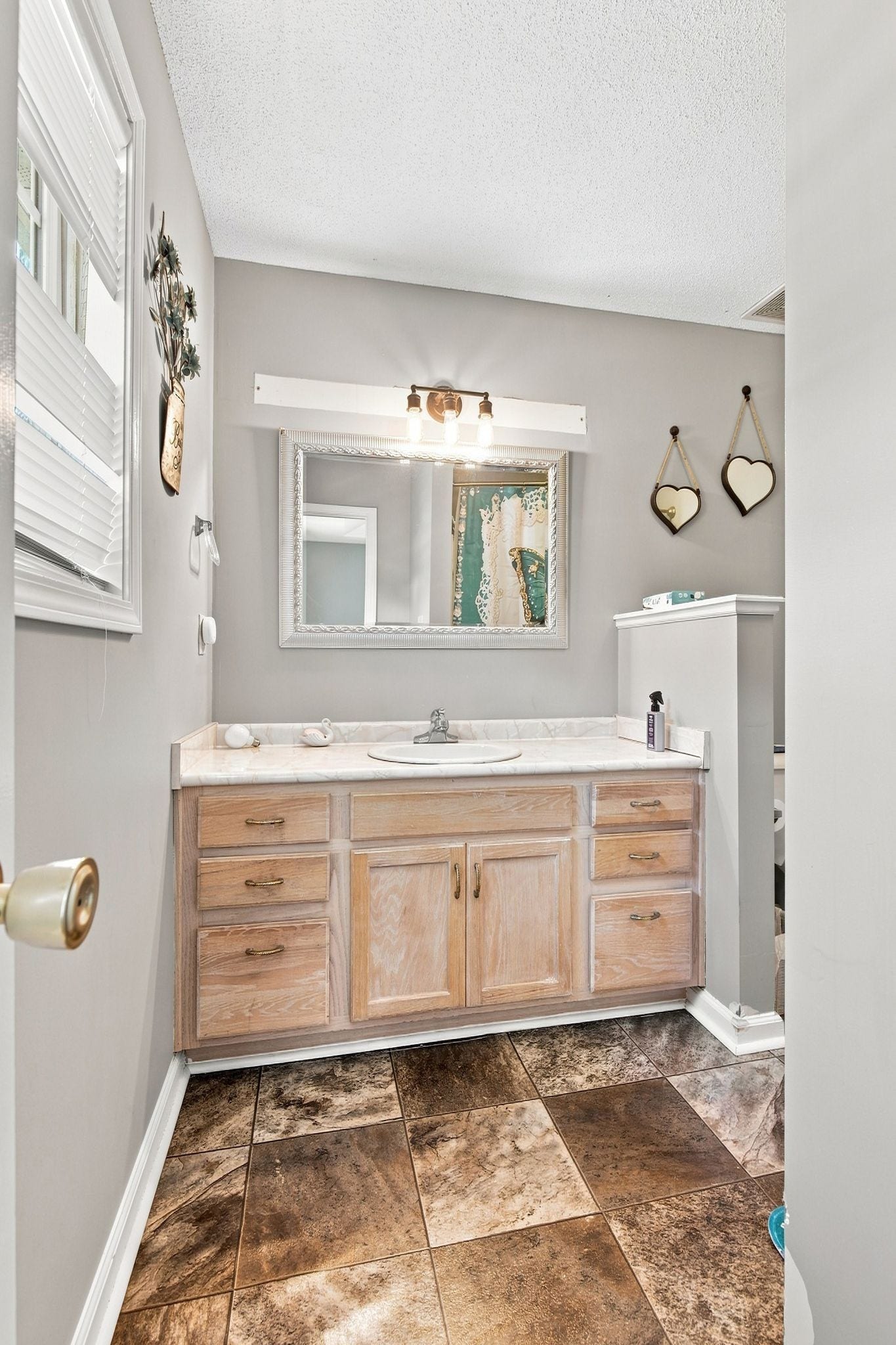3397 Dresden Way, Clarksville, TN 37042 3397 Dresden Way, Clarksville, TN 37042