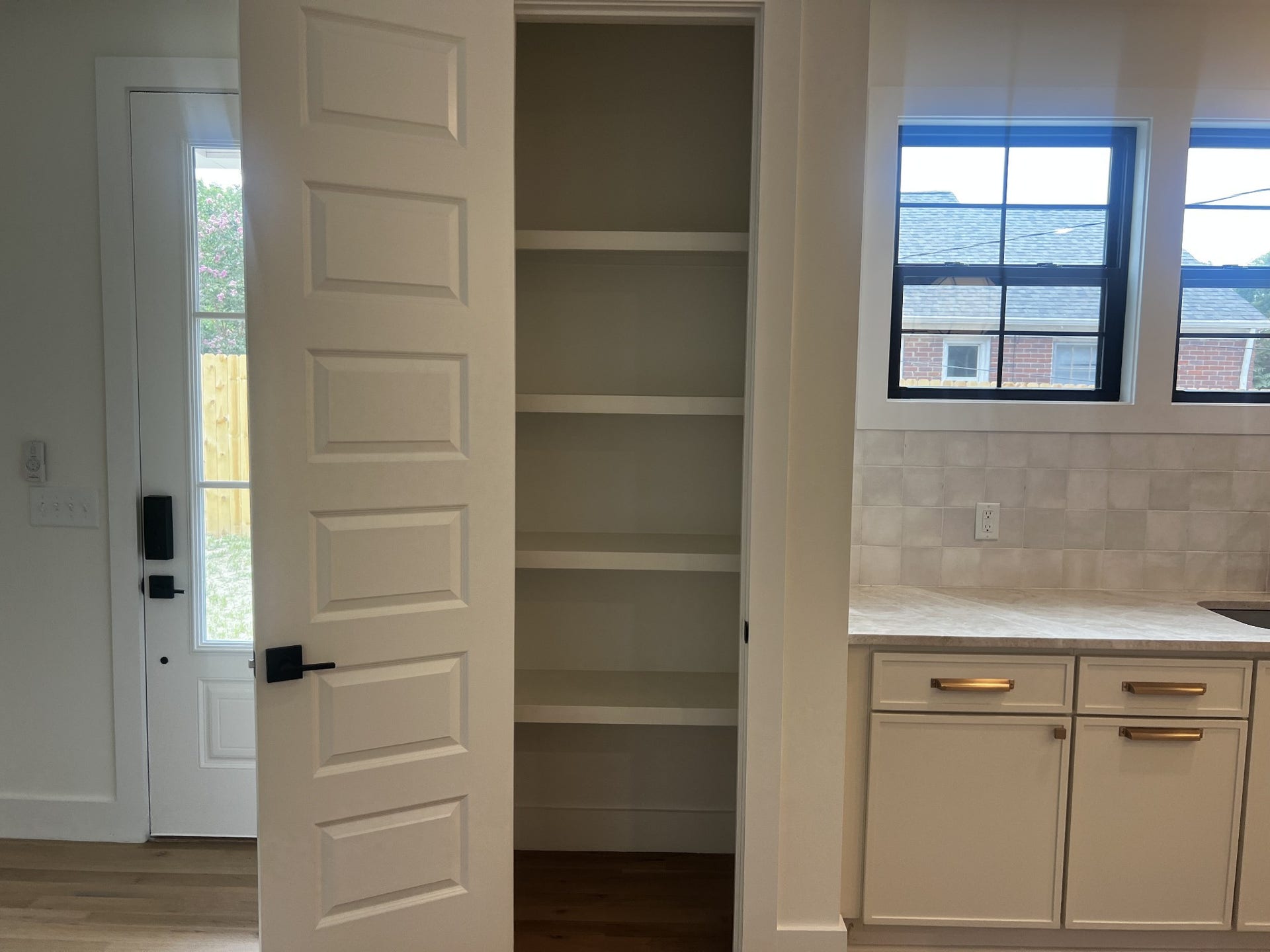 5555 Knob Rd, Nashville, TN 37209 5555 Knob Rd, Nashville, TN 37209