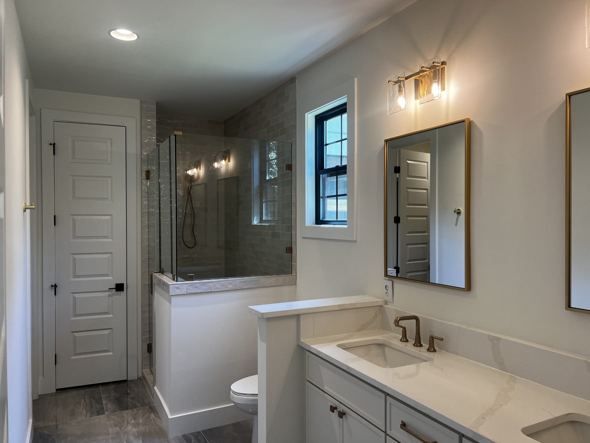 5555 Knob Rd, Nashville, TN 37209 5555 Knob Rd, Nashville, TN 37209