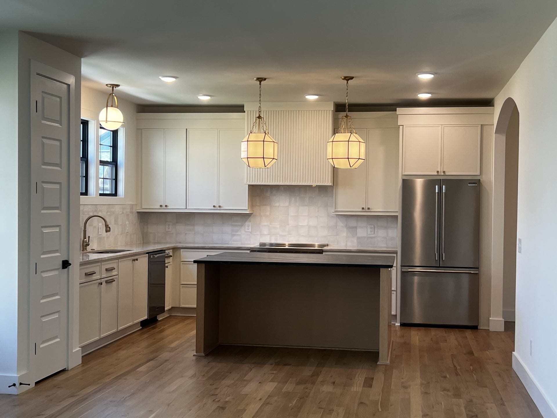 5555 Knob Rd, Nashville, TN 37209 5555 Knob Rd, Nashville, TN 37209