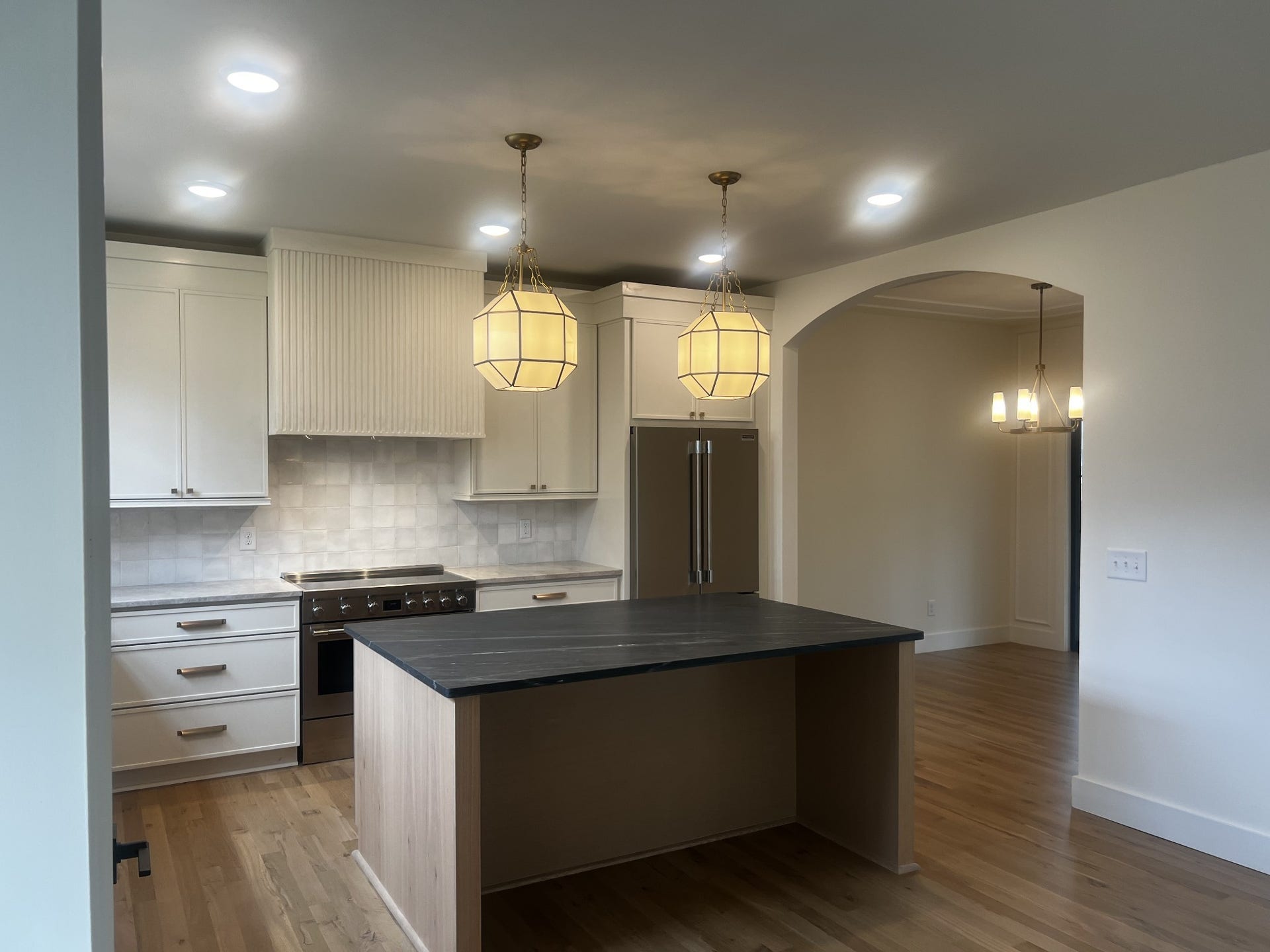 5555 Knob Rd, Nashville, TN 37209 5555 Knob Rd, Nashville, TN 37209