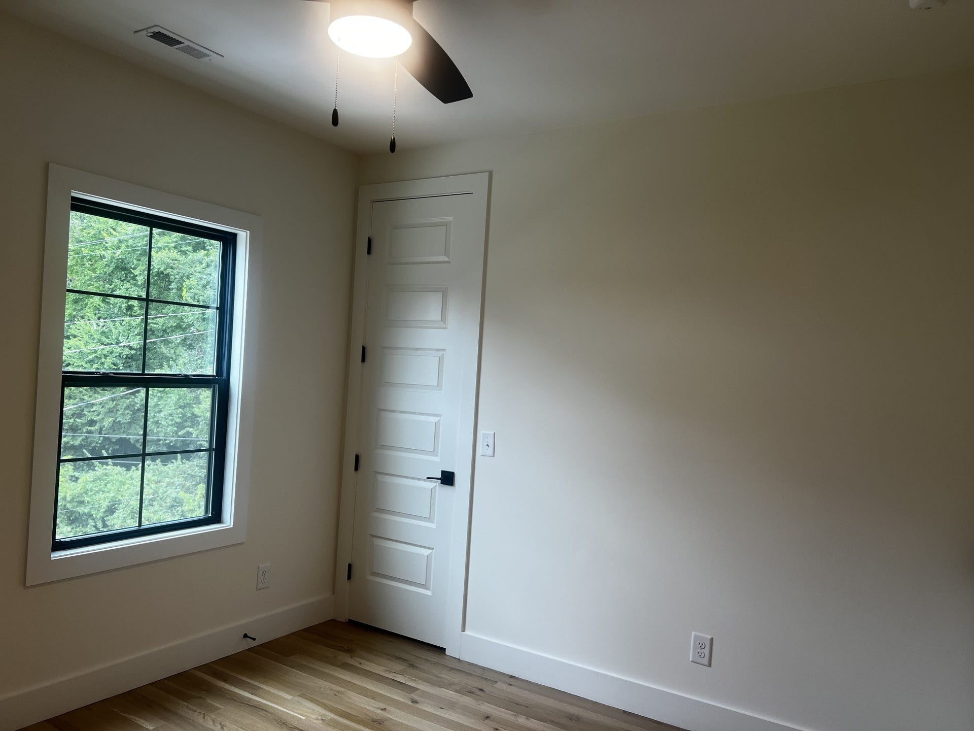 5555 Knob Rd, Nashville, TN 37209 5555 Knob Rd, Nashville, TN 37209