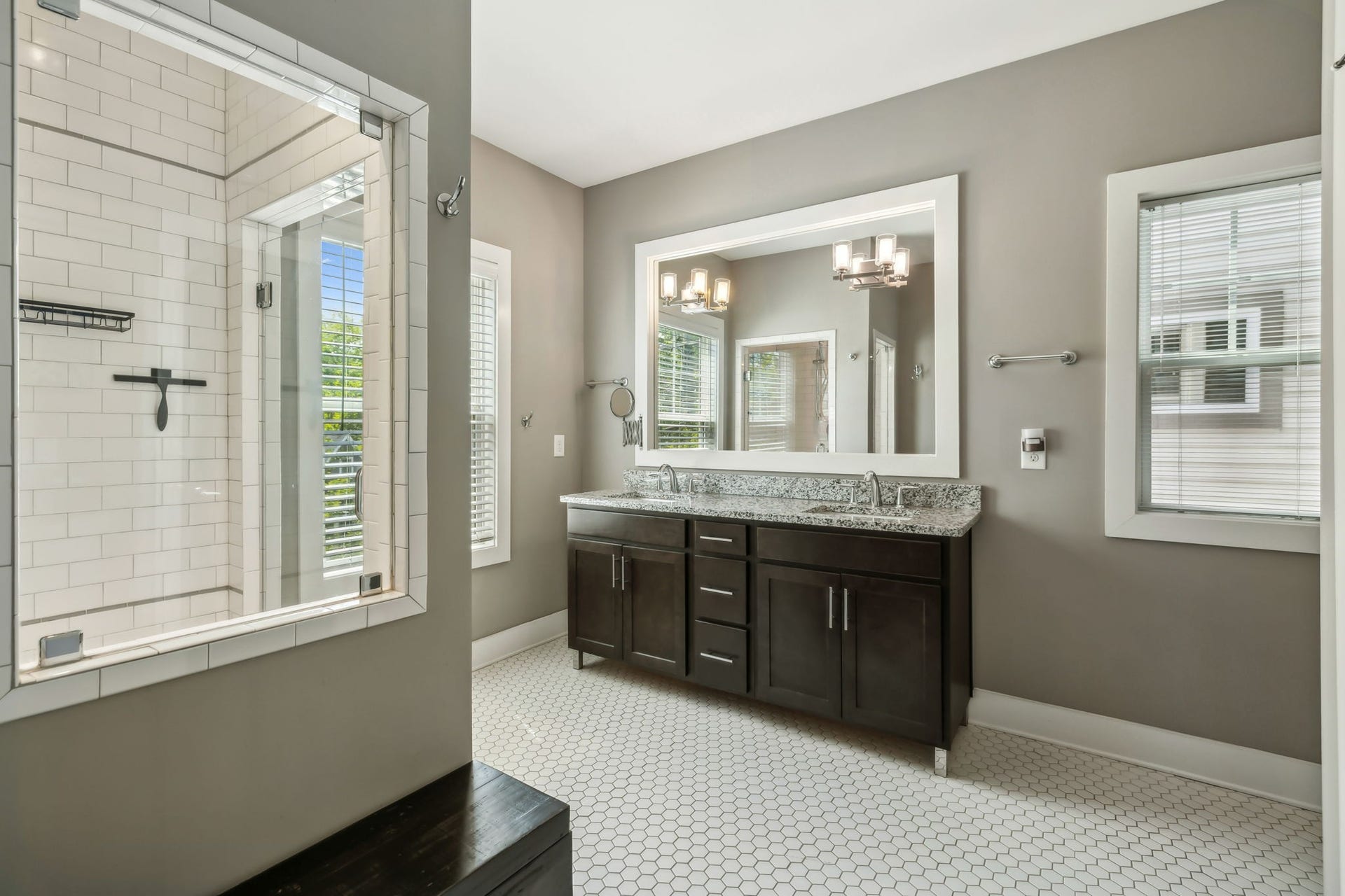 1813 McEwen Ave, Nashville, TN 37206 1813 McEwen Ave, Nashville, TN 37206