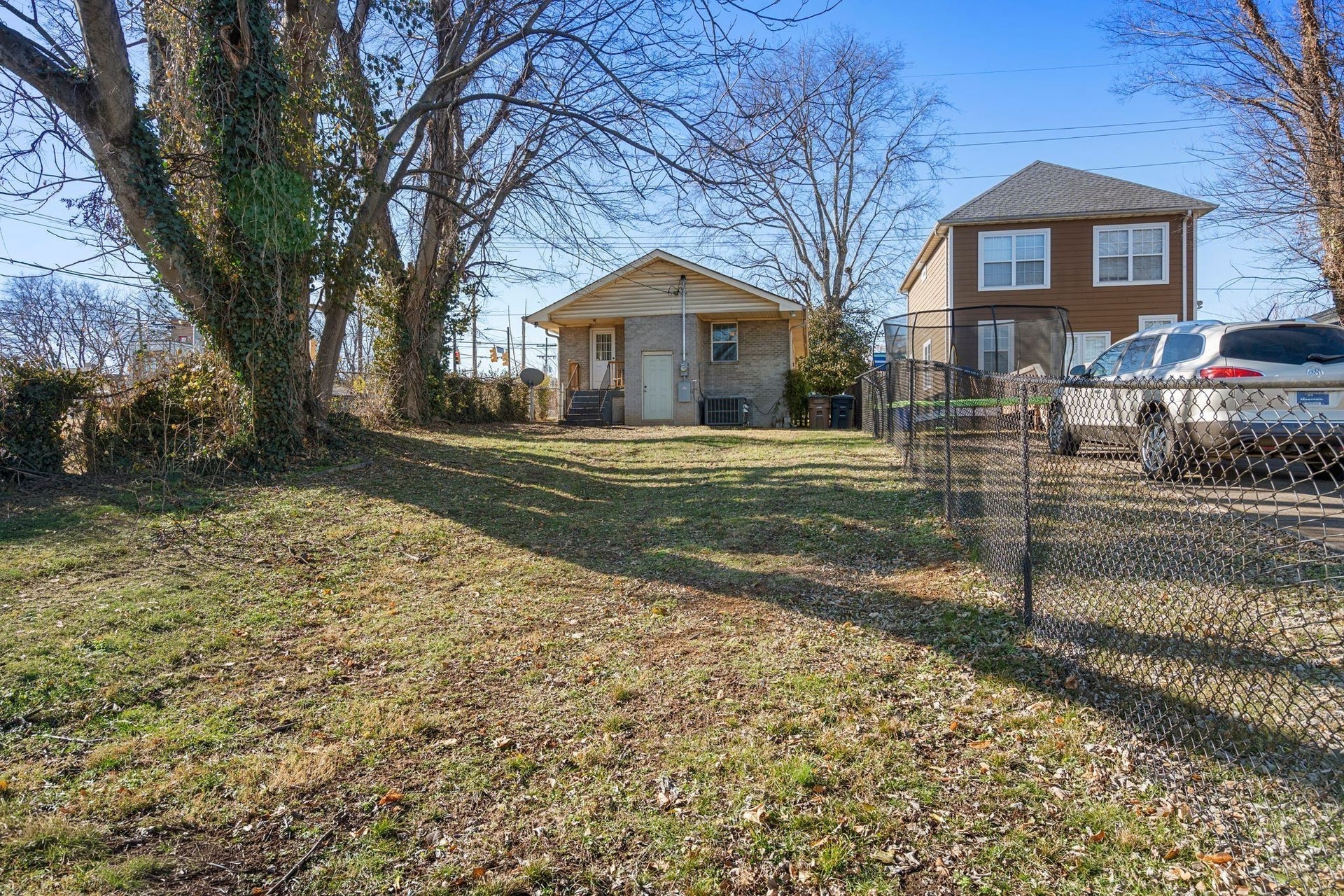 1122 2nd Ave S, Nashville, TN 37210 1122 2nd Ave S, Nashville, TN 37210
