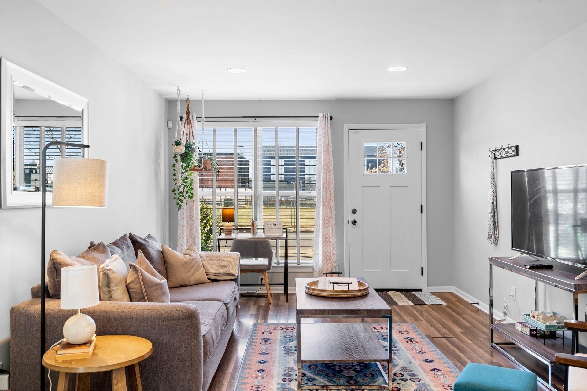 1122 2nd Ave S, Nashville, TN 37210 1122 2nd Ave S, Nashville, TN 37210