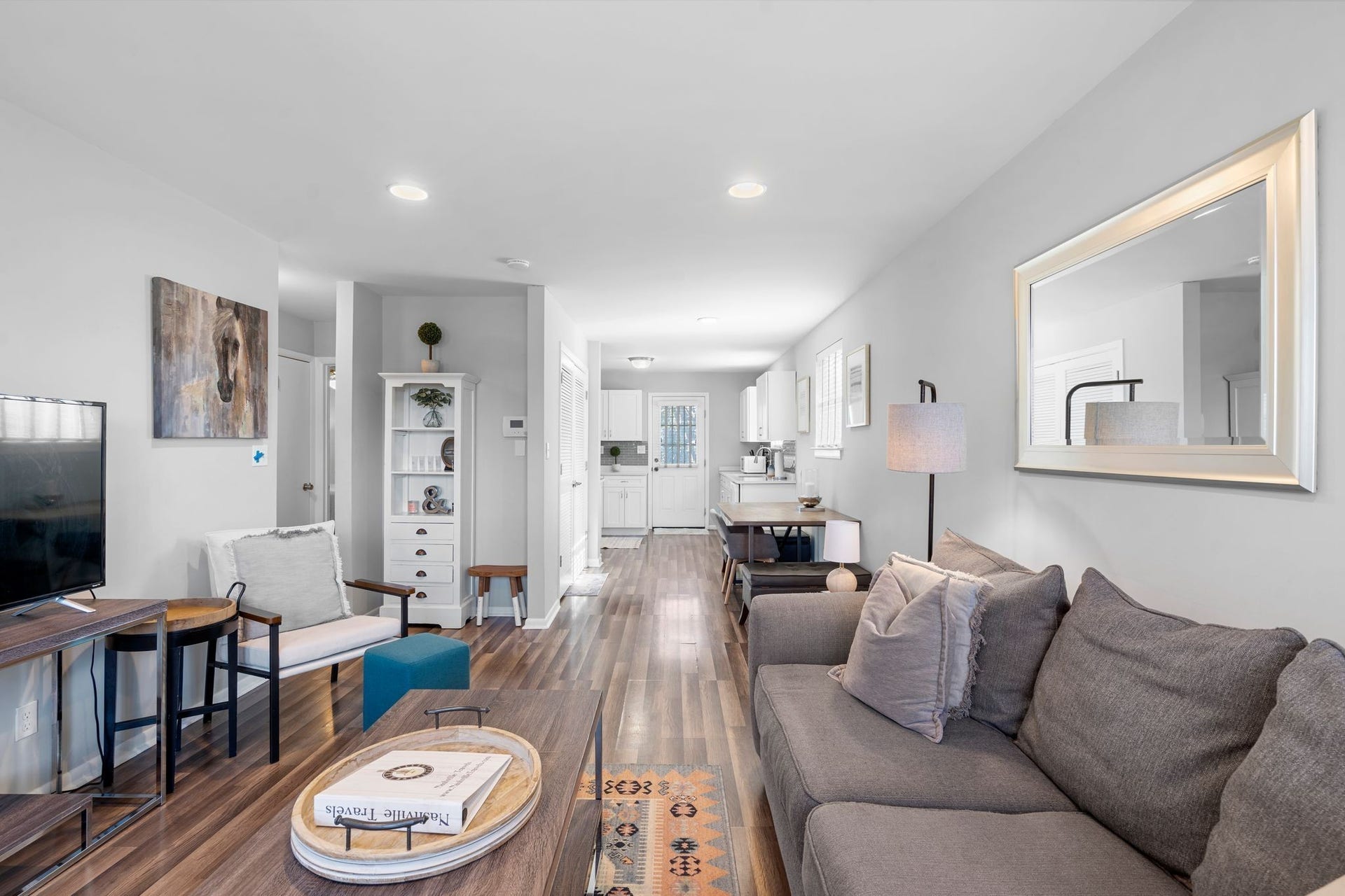1122 2nd Ave S, Nashville, TN 37210 1122 2nd Ave S, Nashville, TN 37210