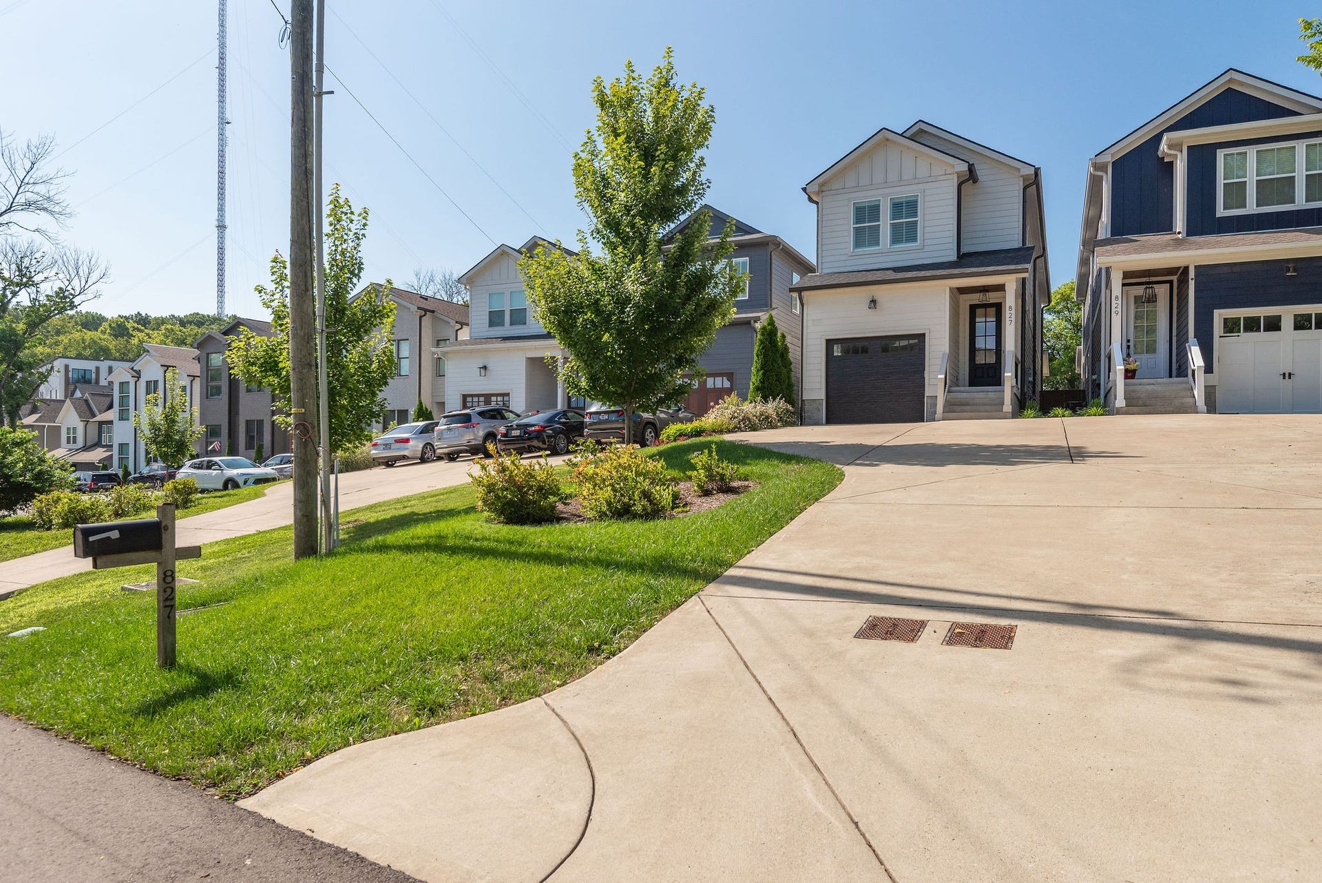 827 Watts Ln, Nashville, TN 37209 827 Watts Ln, Nashville, TN 37209
