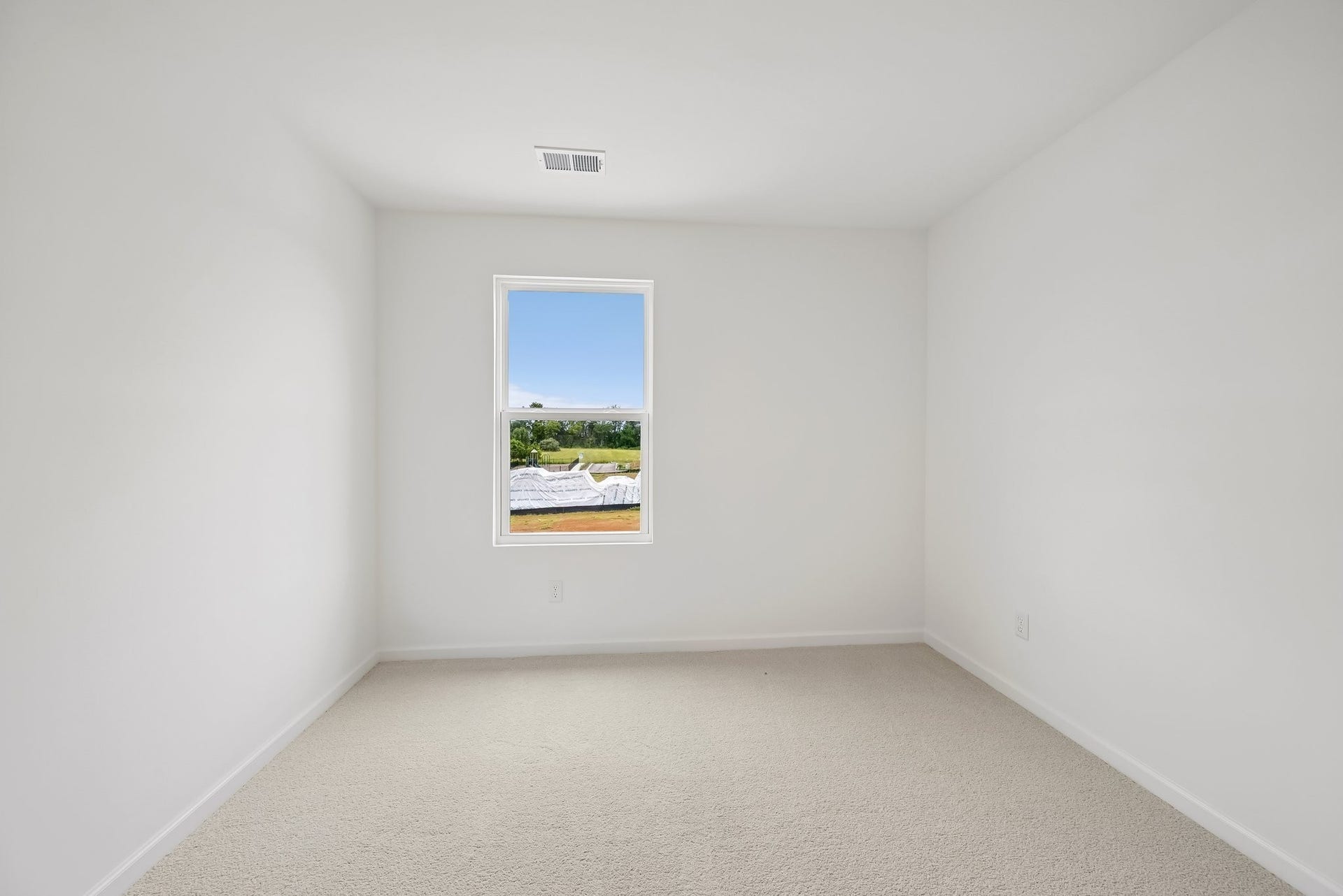 2587 Peaceful Valley Dr, Columbia, TN 38401